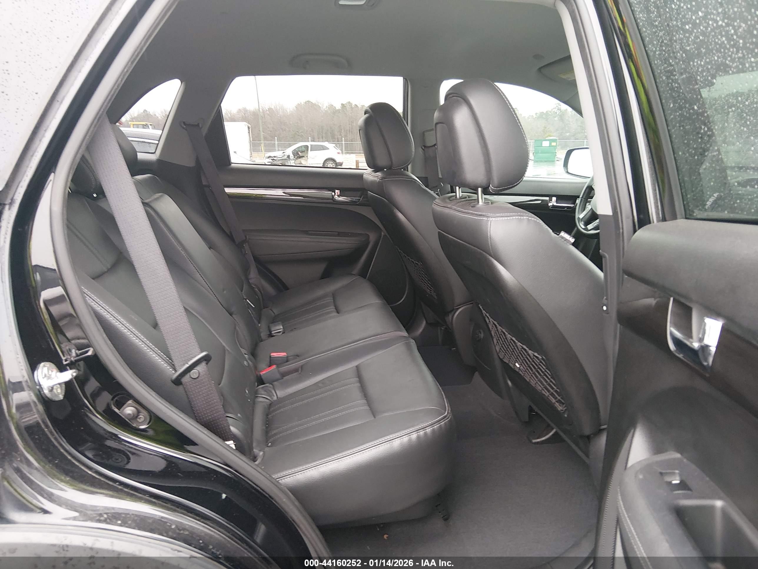 KIA SORENTO image 8