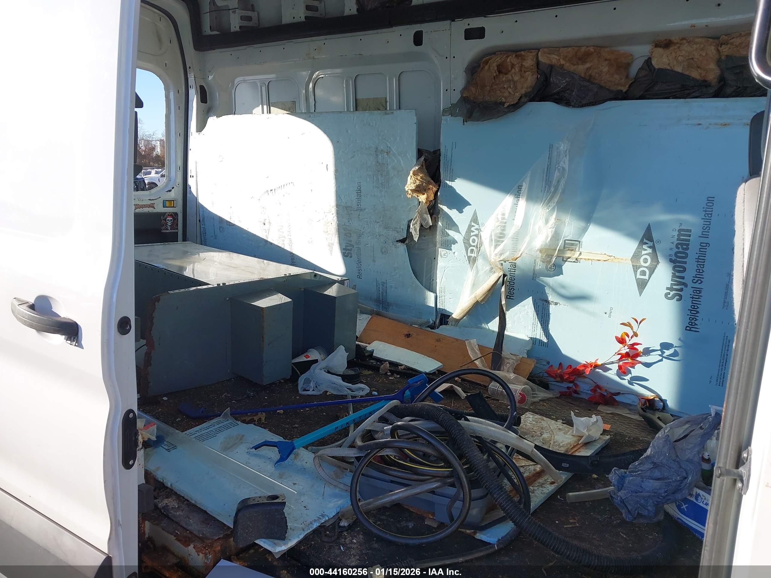 FORD TRANSIT-250 image 8