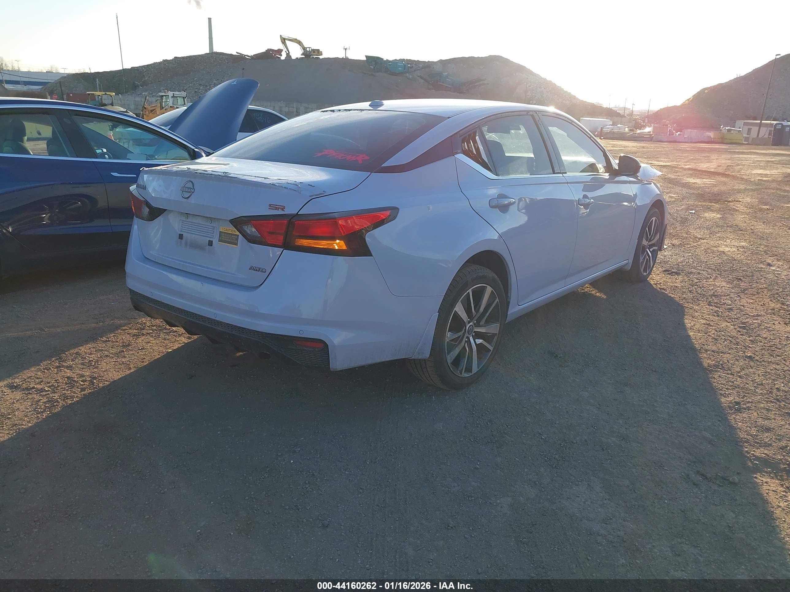 NISSAN ALTIMA image 4