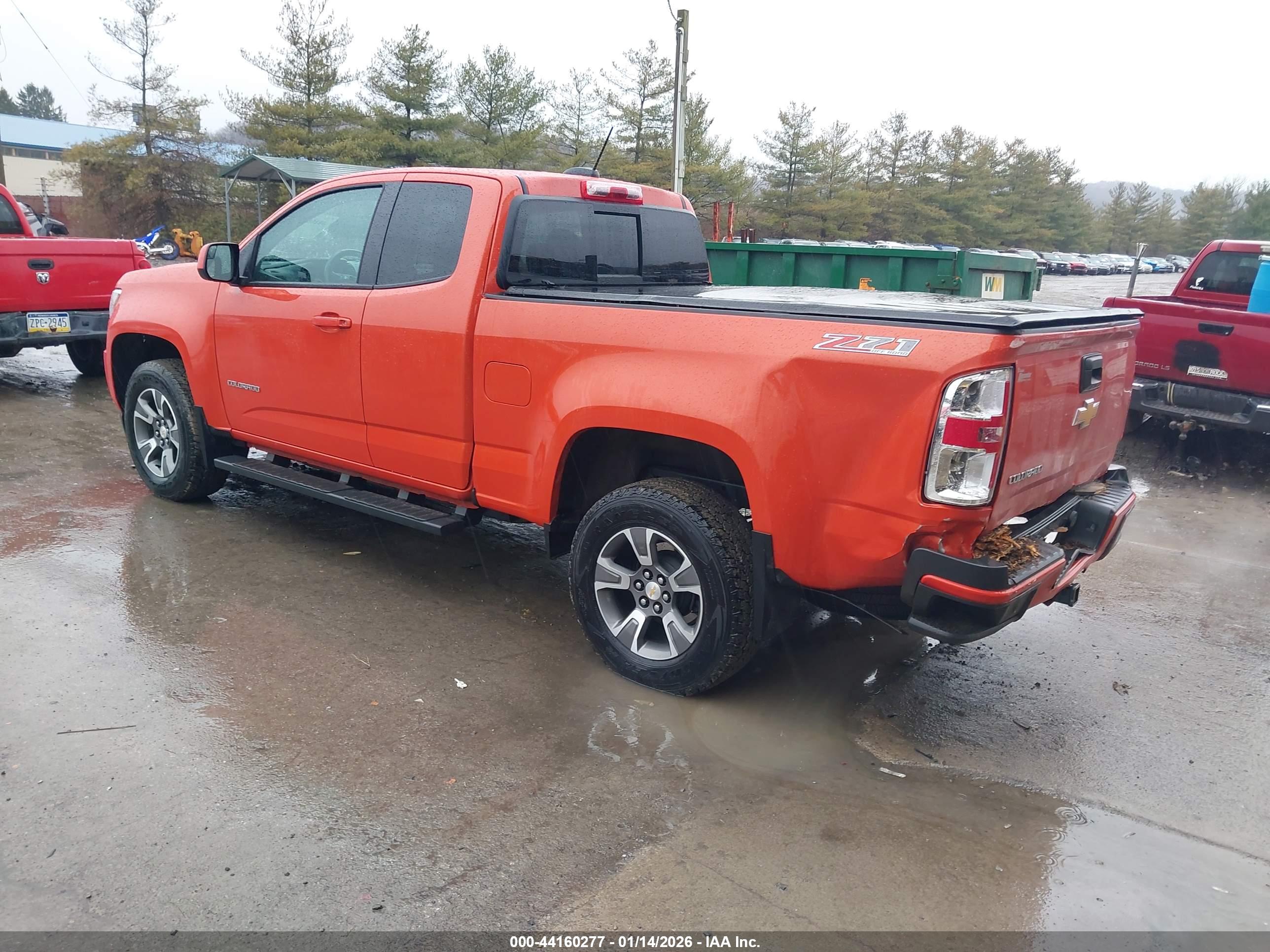 CHEVROLET COLORADO image 3