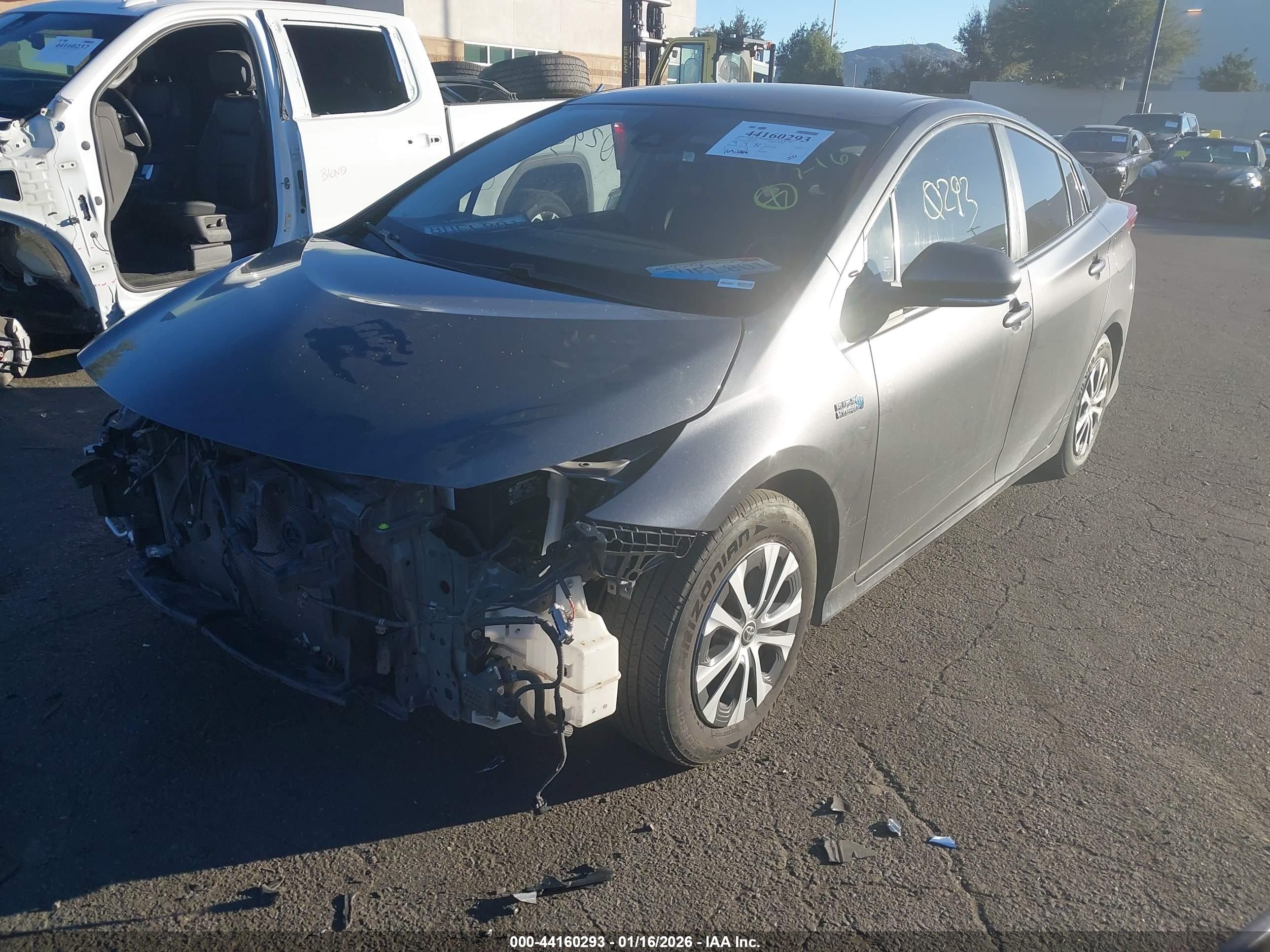 TOYOTA PRIUS image 2