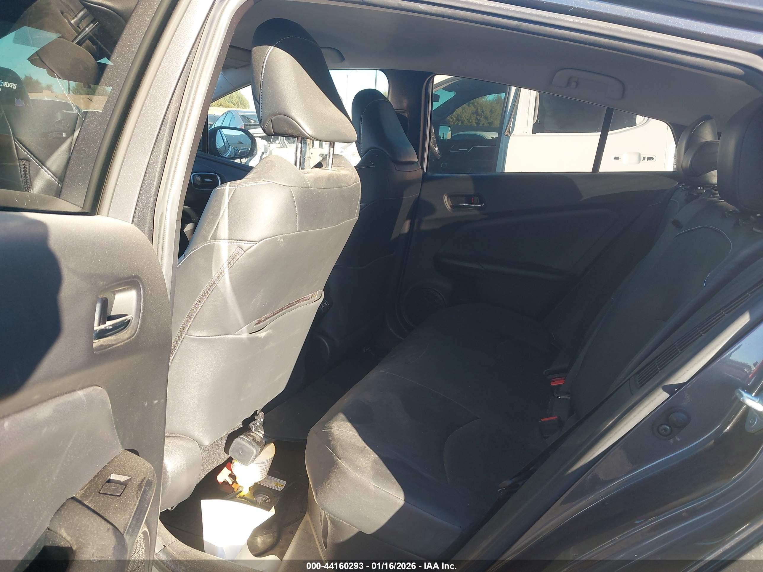 TOYOTA PRIUS image 8