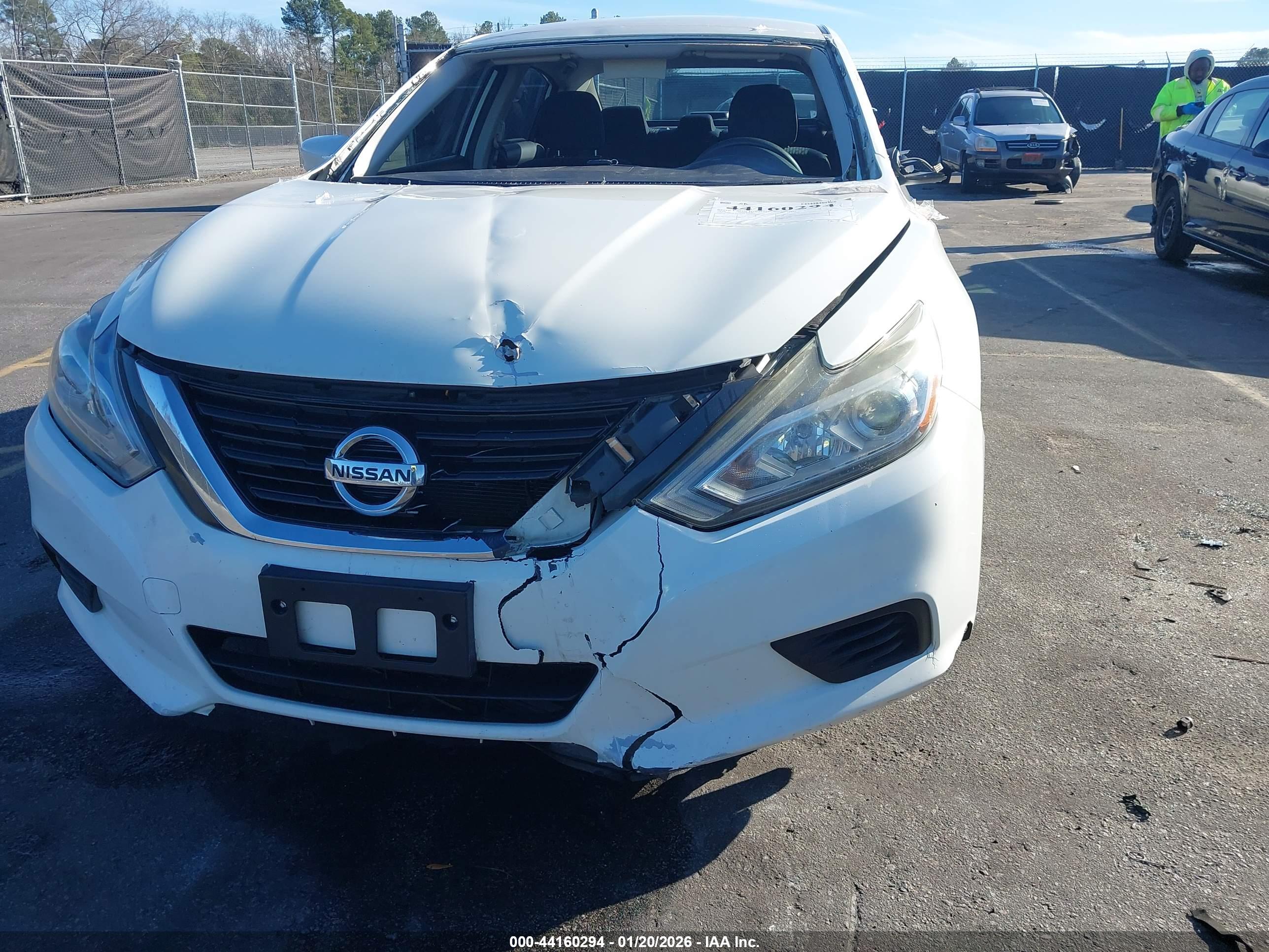 NISSAN ALTIMA image 6