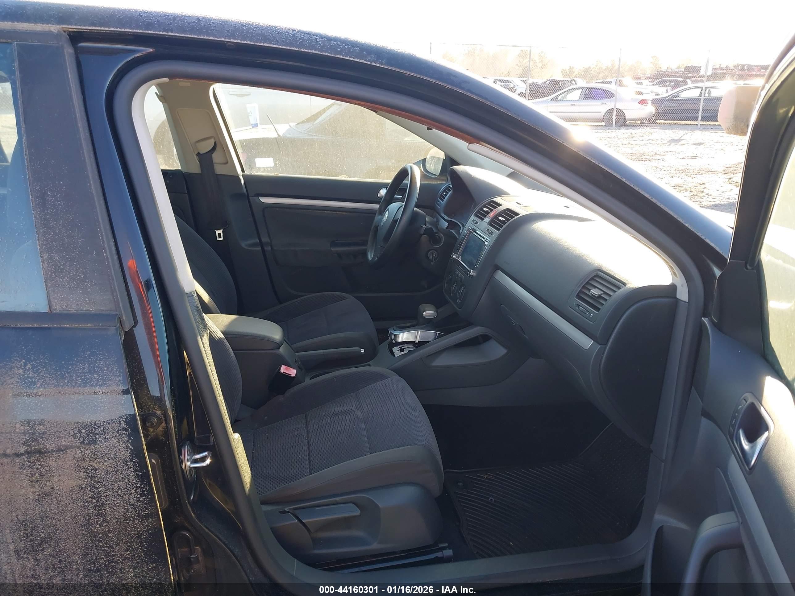 VOLKSWAGEN JETTA image 5