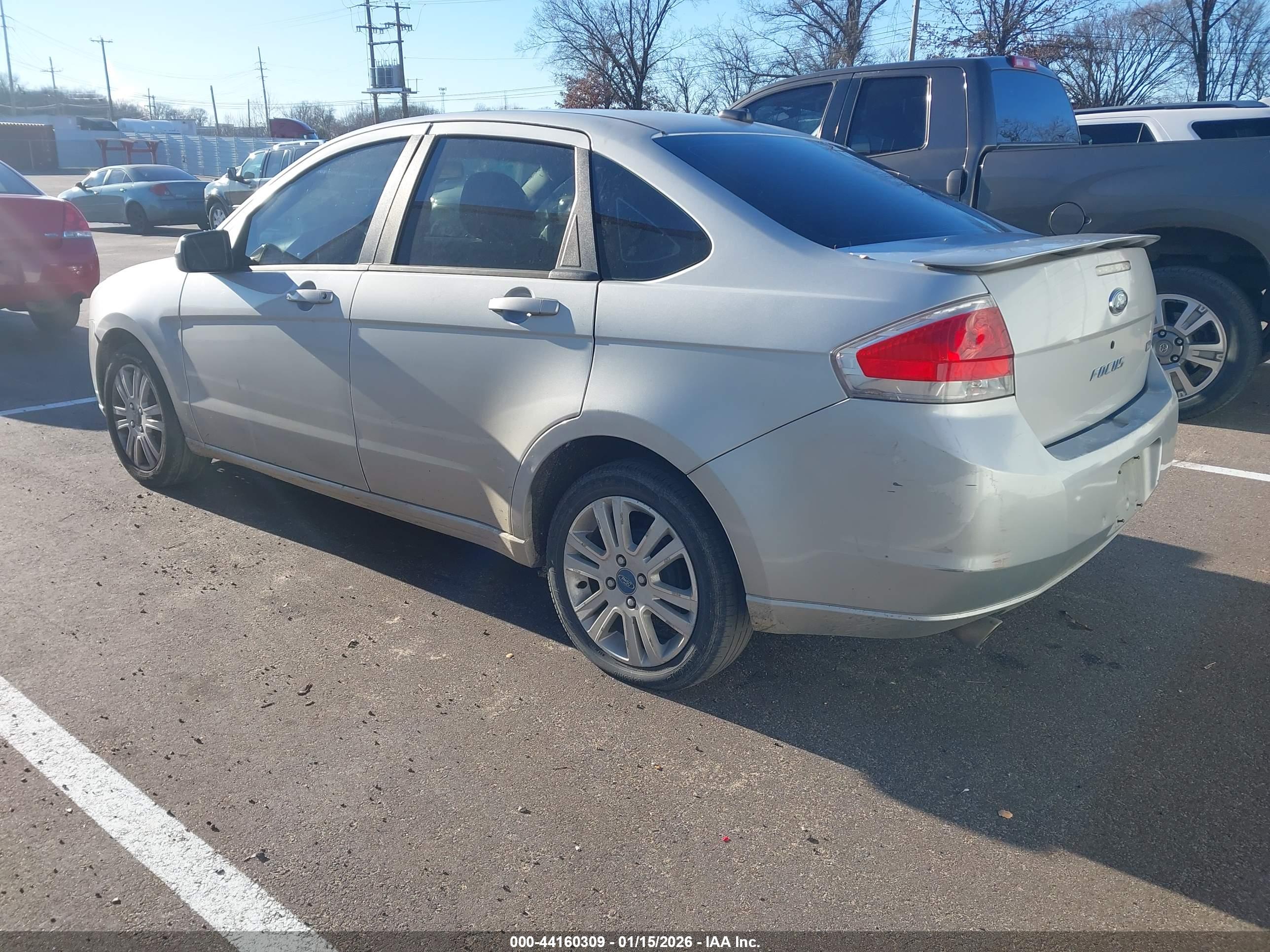 FORD FOCUS image 3