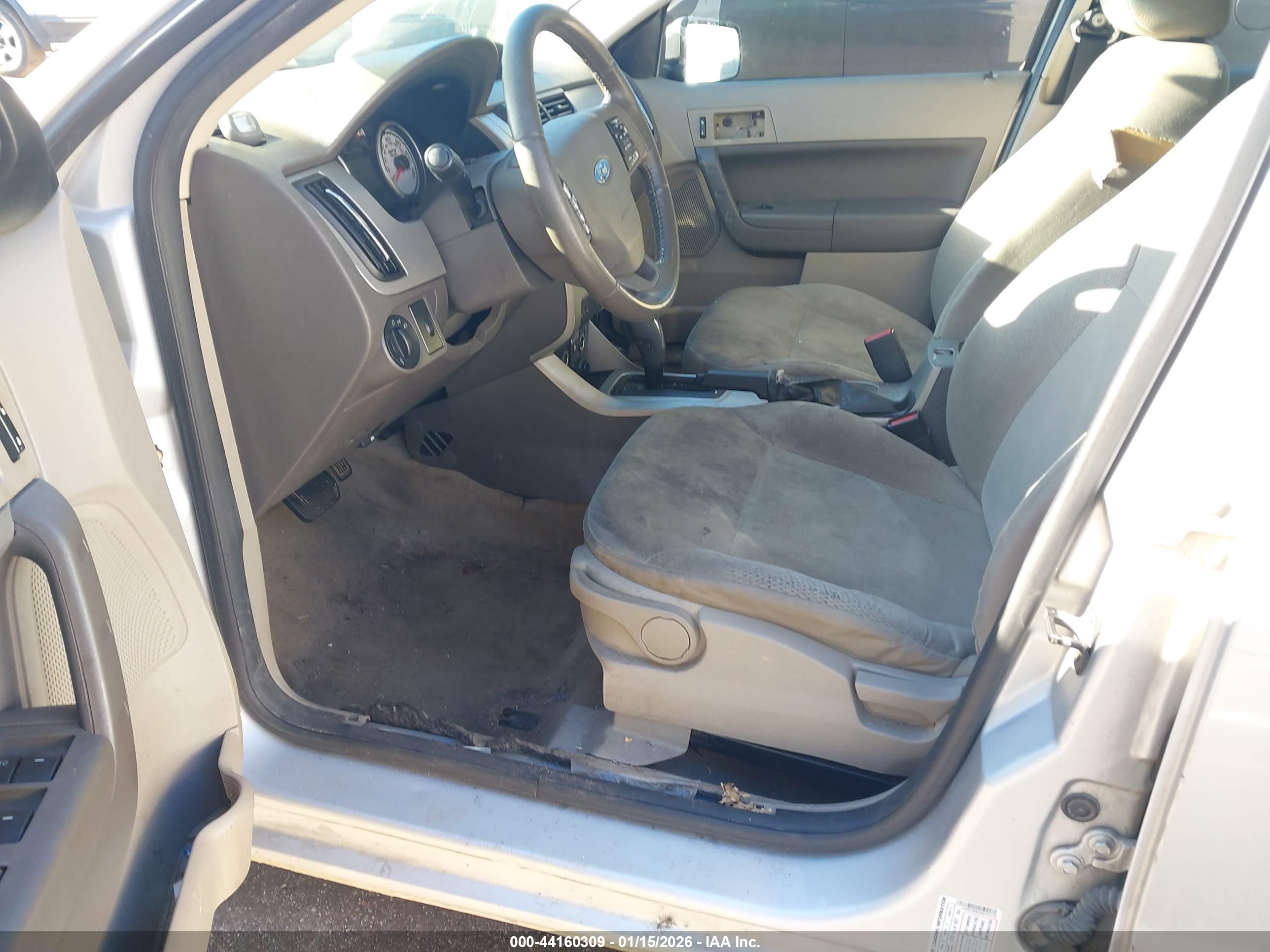 FORD FOCUS image 5