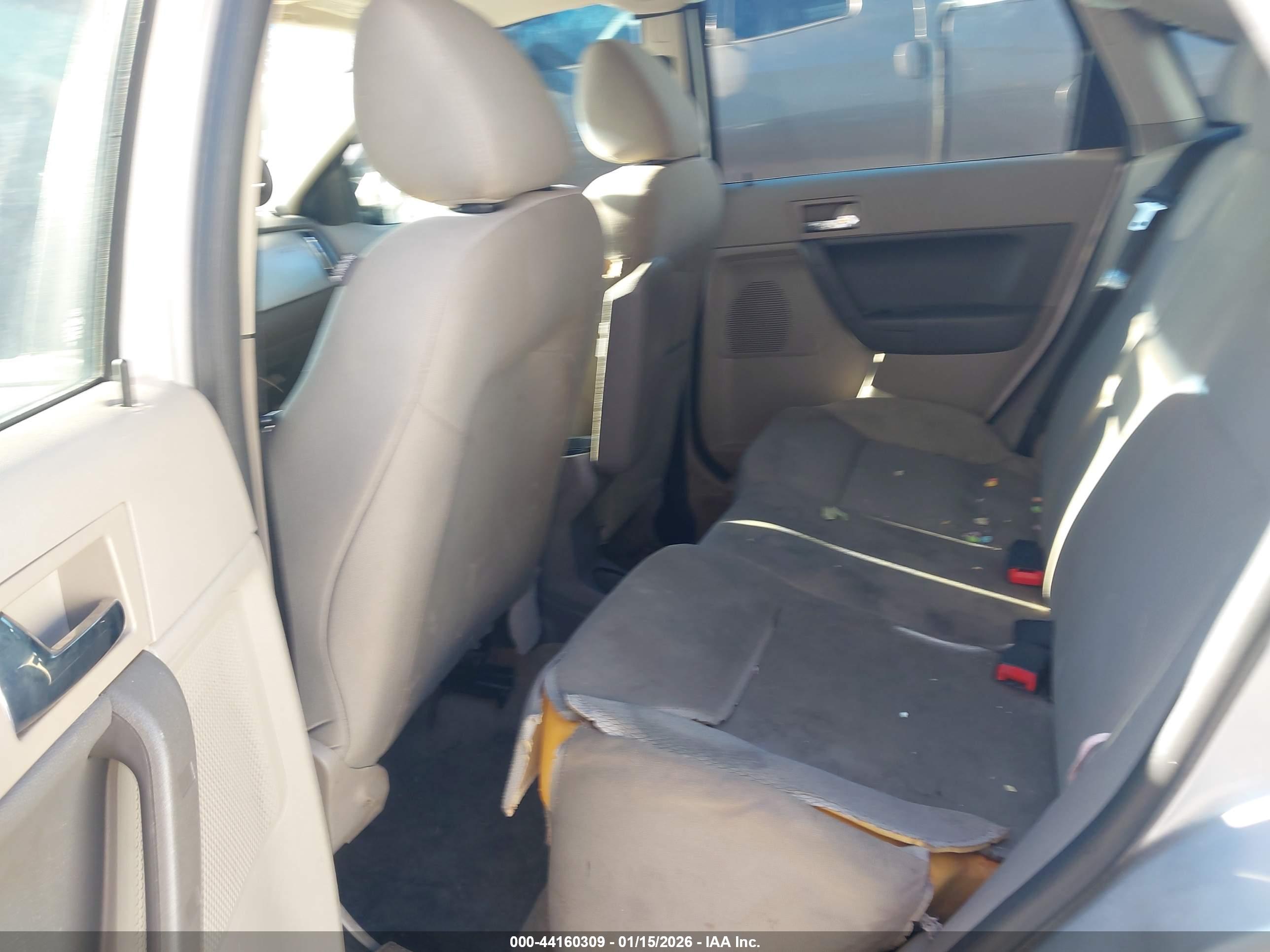 FORD FOCUS image 8