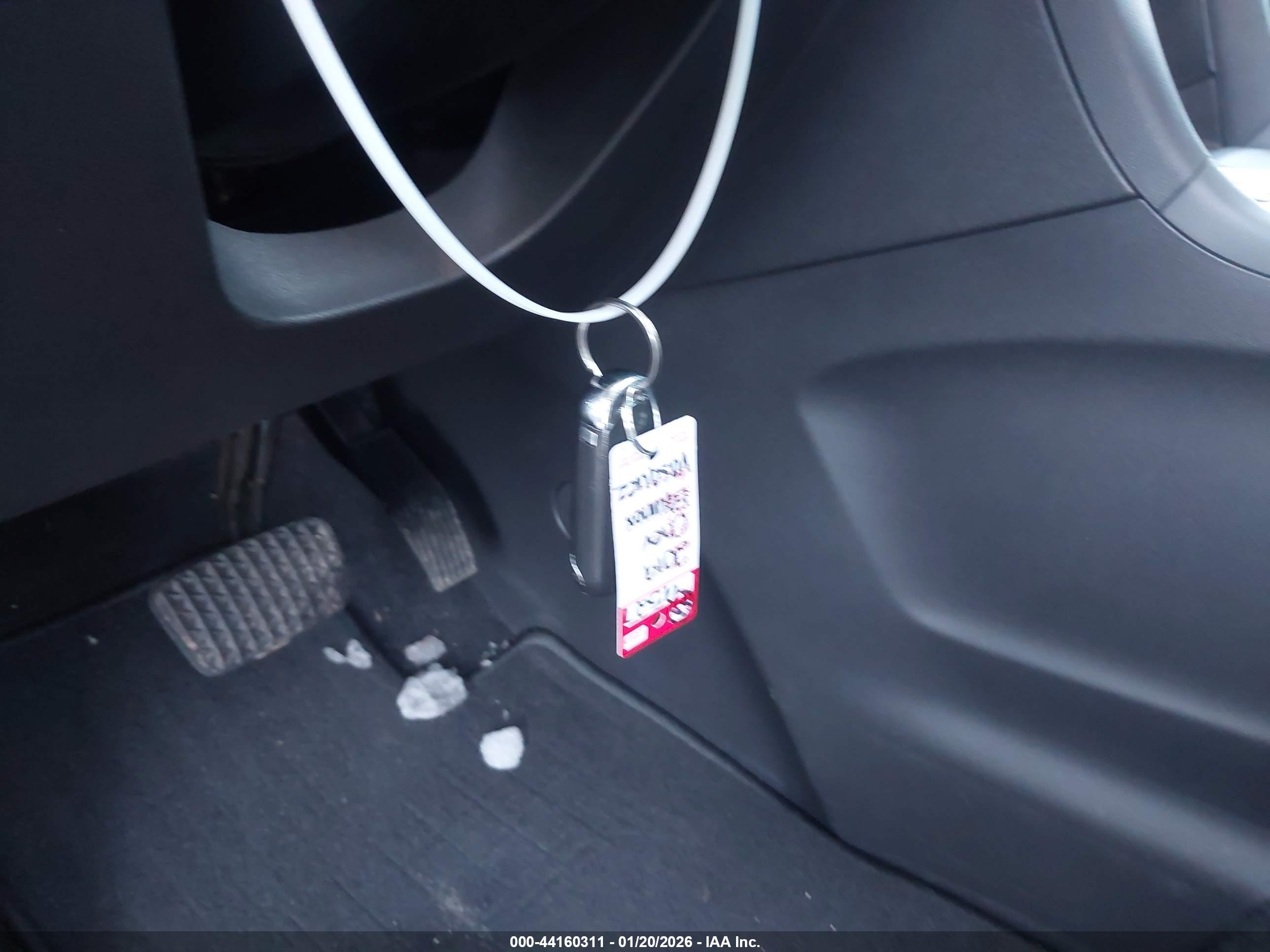 CHEVROLET EQUINOX image 11