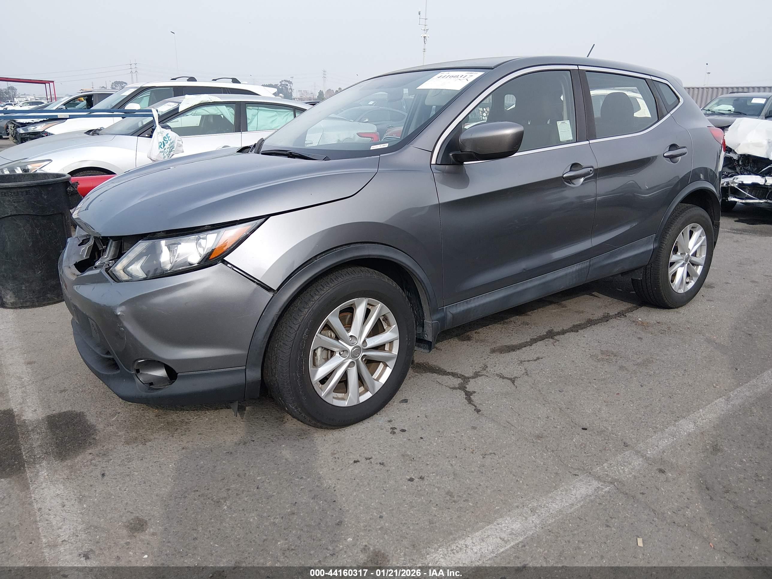 NISSAN ROGUE image 2