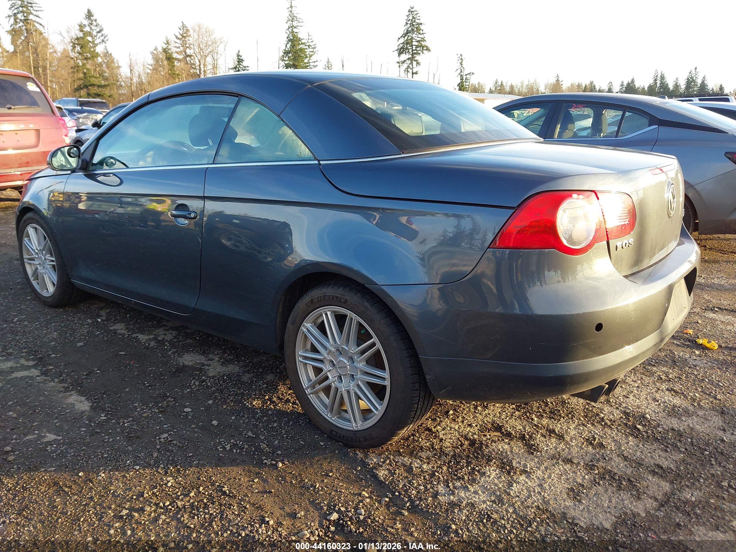 VOLKSWAGEN EOS image 3