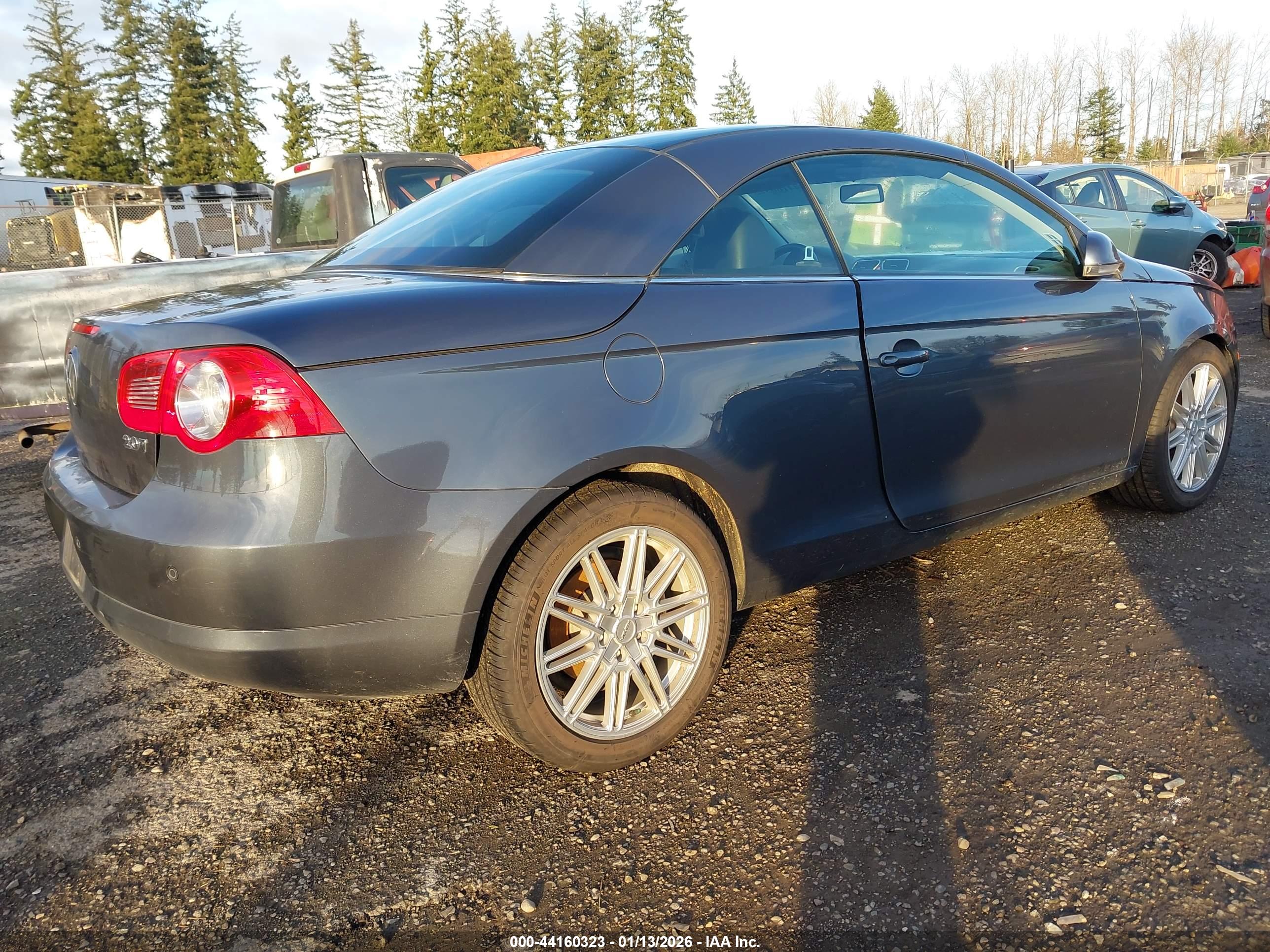 VOLKSWAGEN EOS image 4