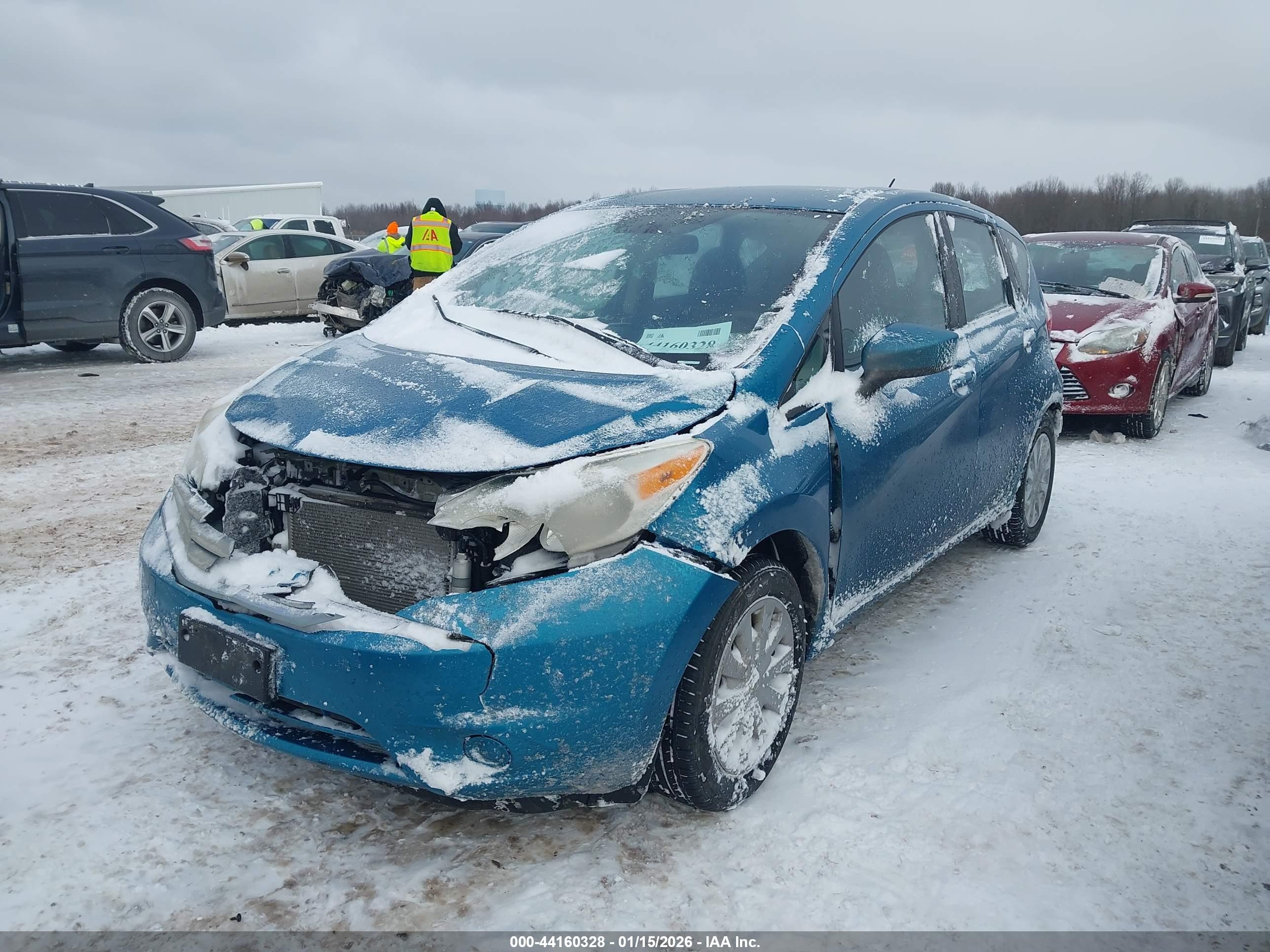 NISSAN VERSA image 2