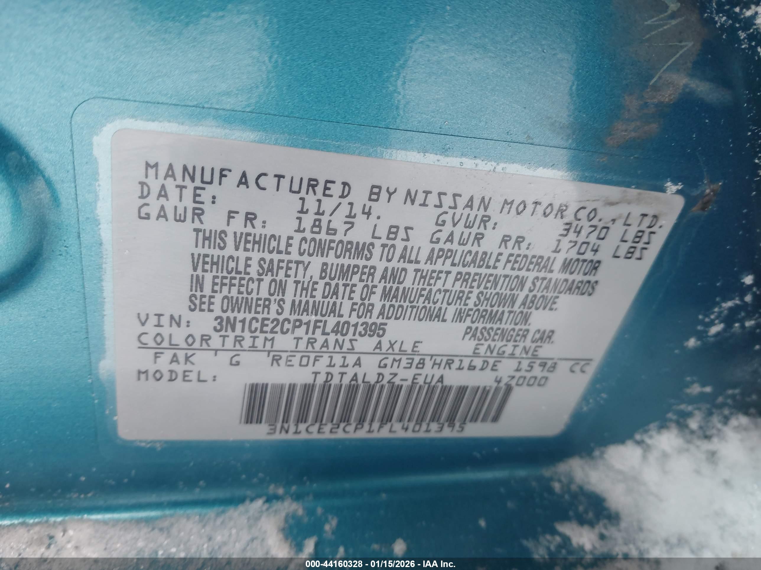 NISSAN VERSA image 9