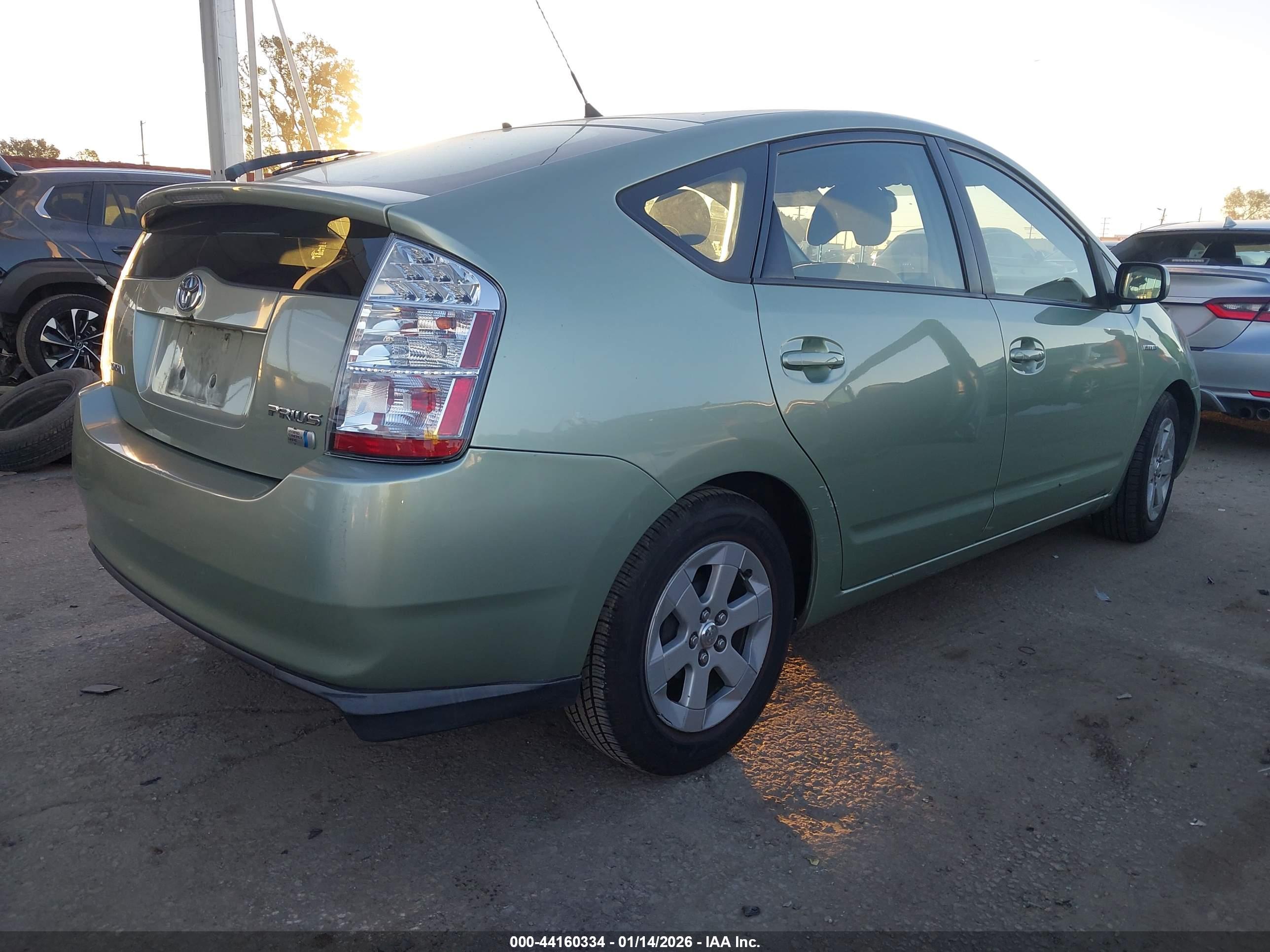TOYOTA PRIUS image 4