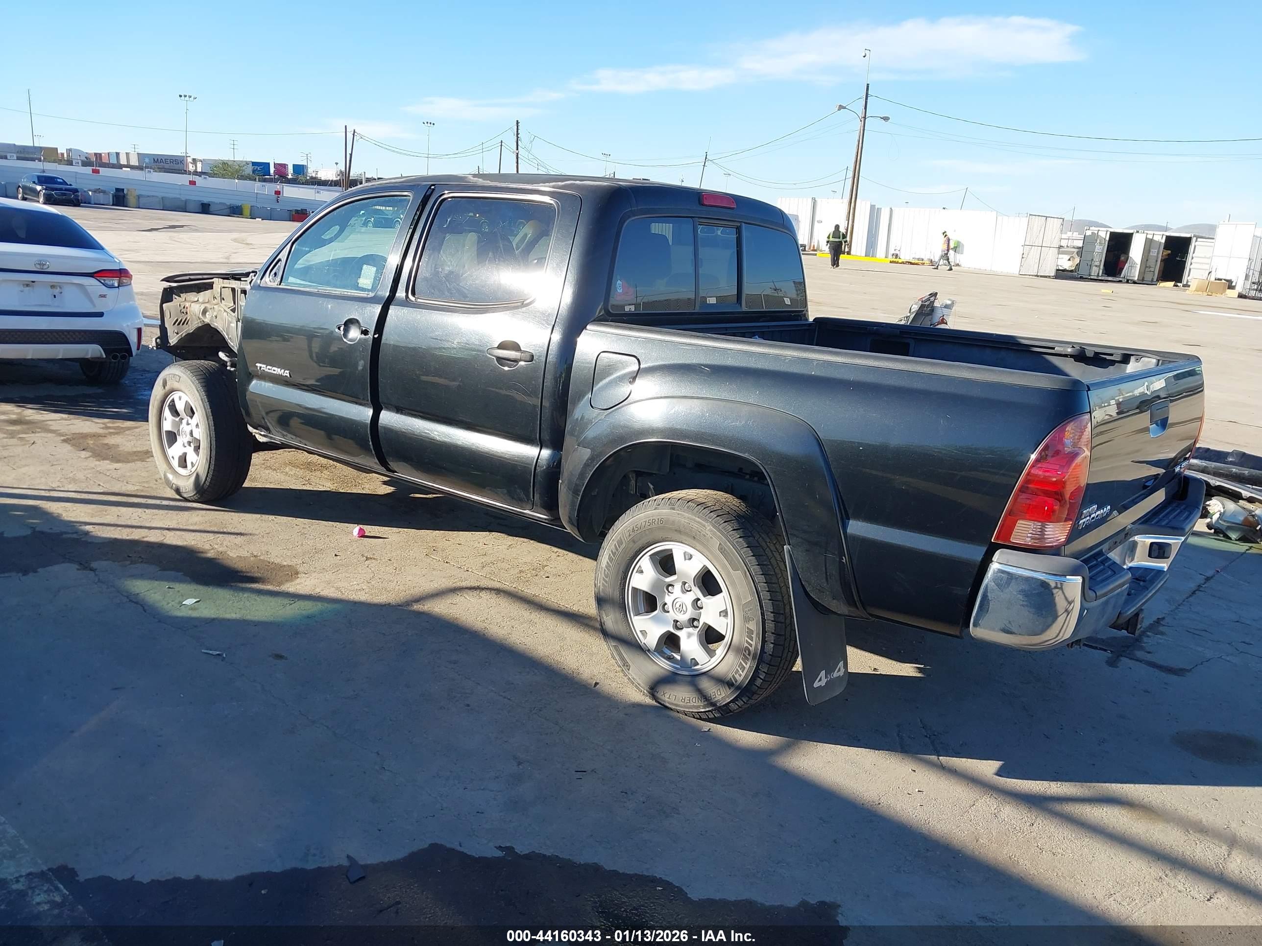 TOYOTA TACOMA image 3