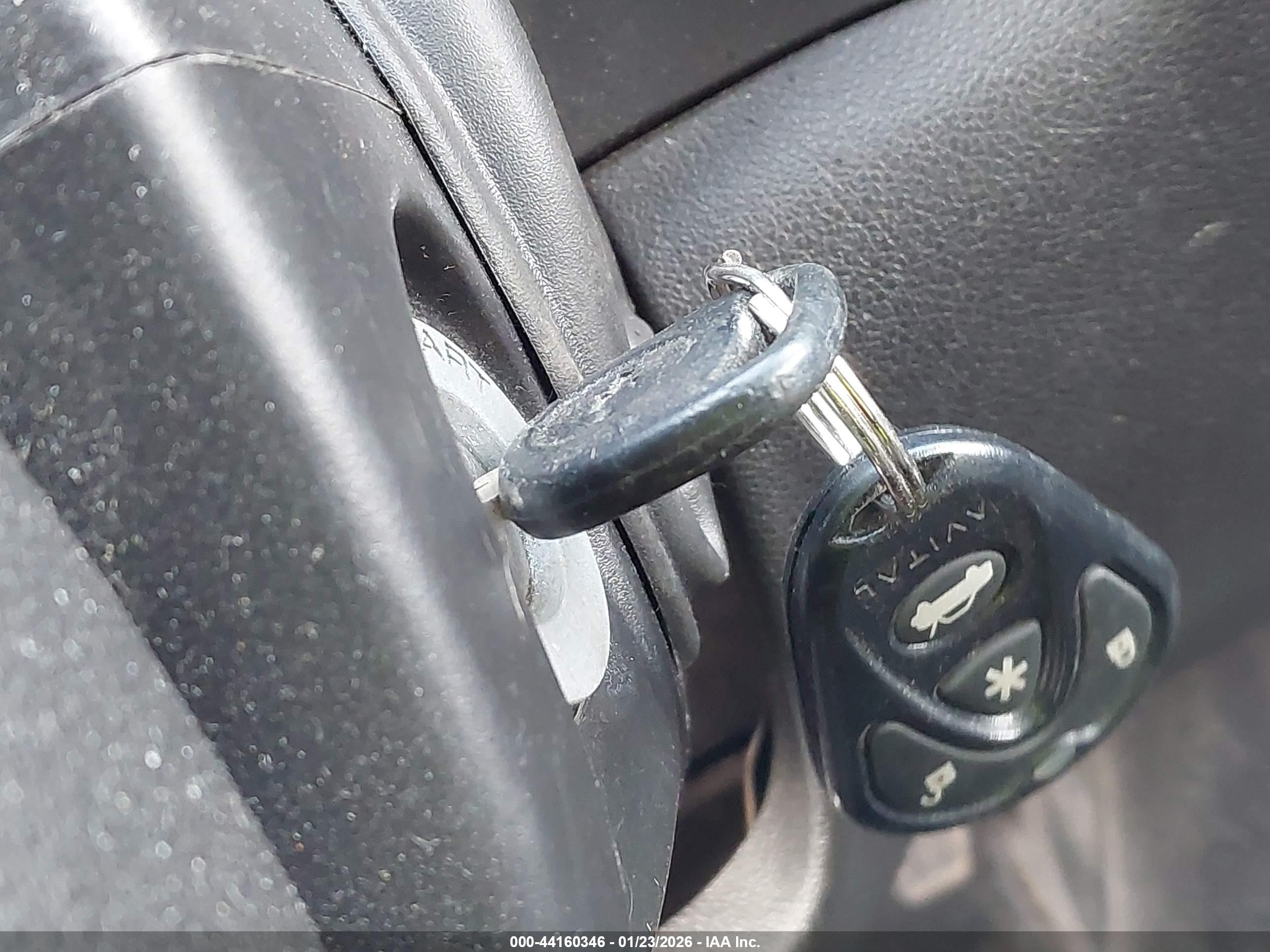 CHEVROLET COLORADO image 11