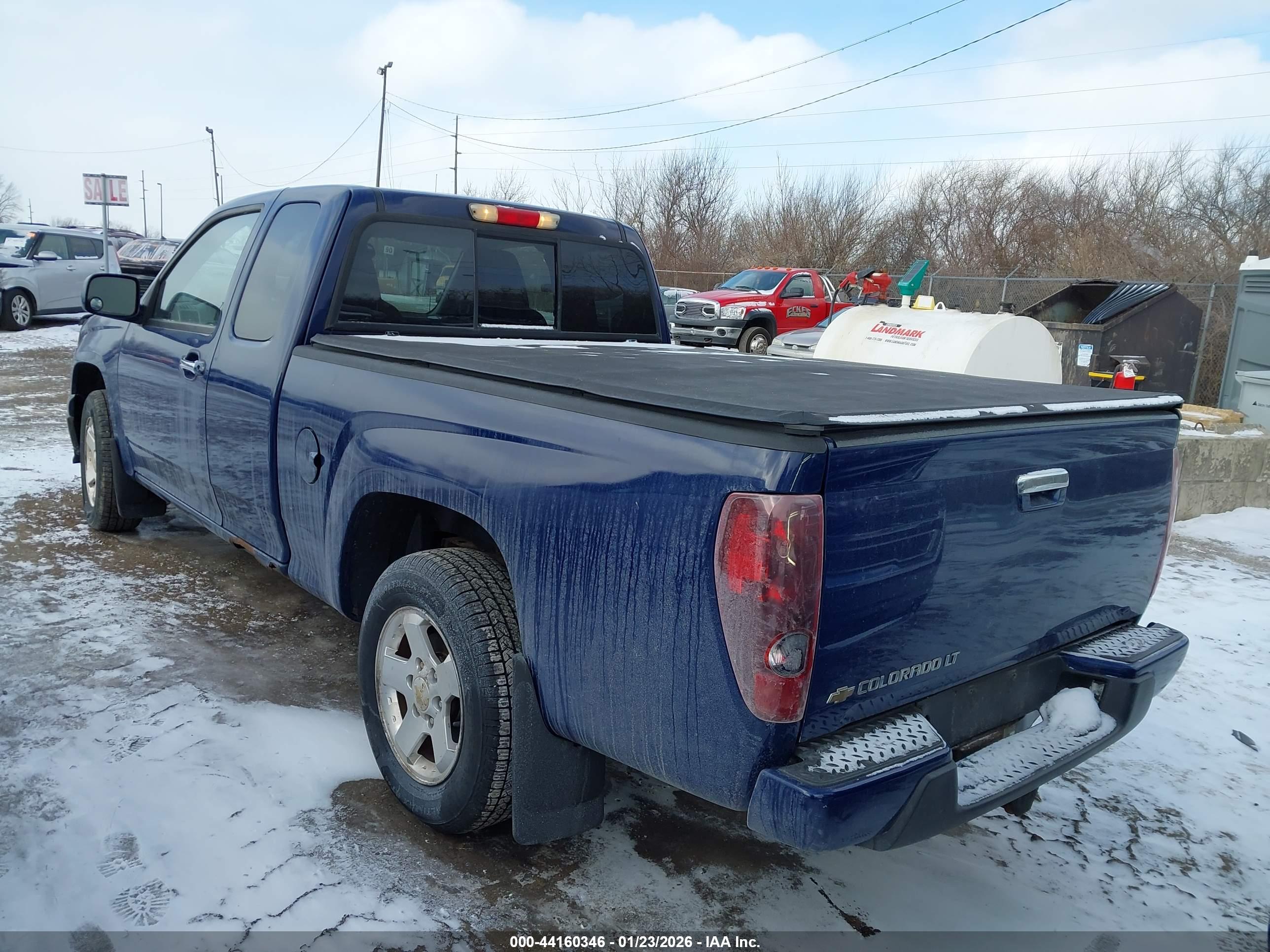 CHEVROLET COLORADO image 3