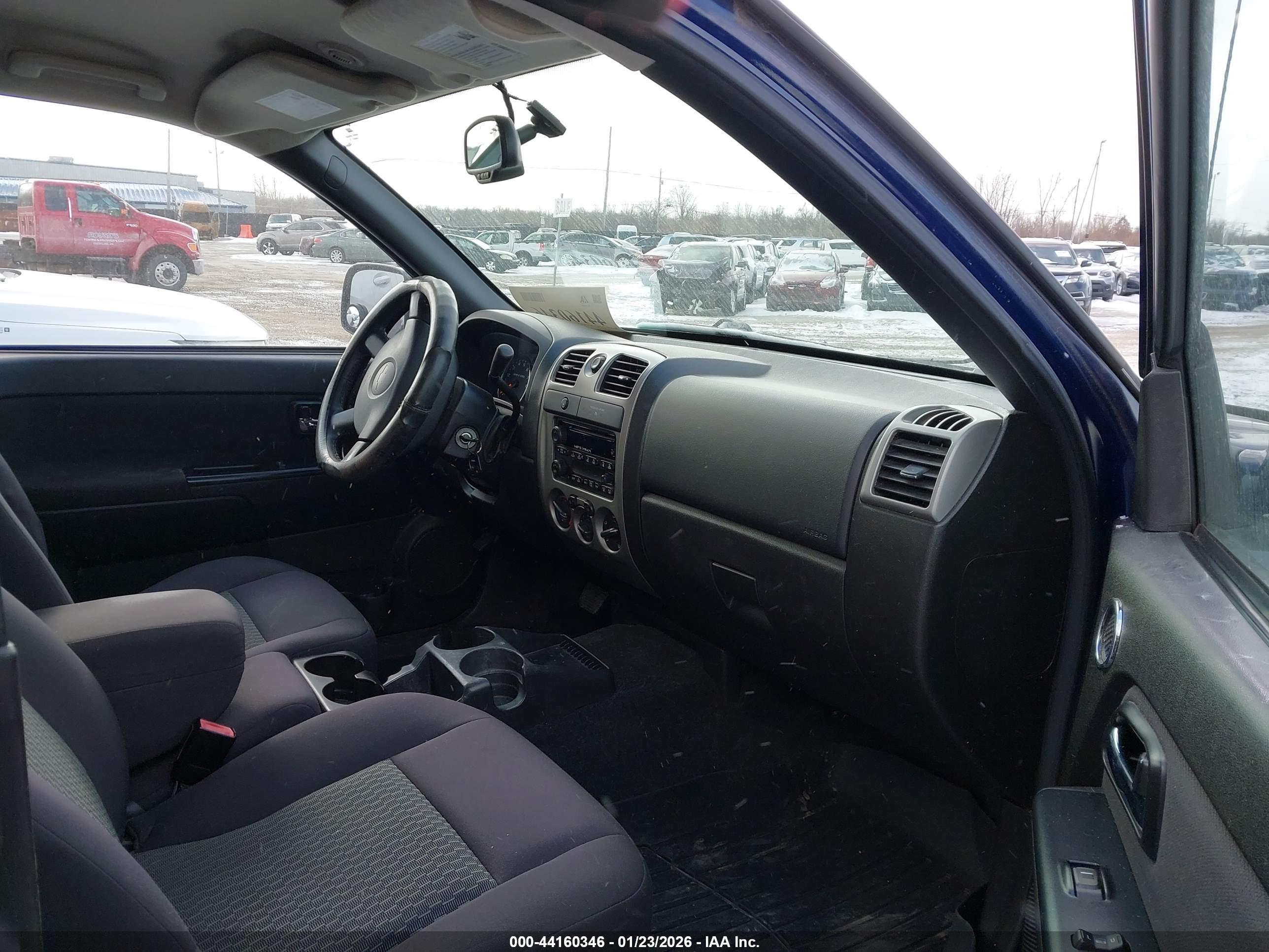 CHEVROLET COLORADO image 5
