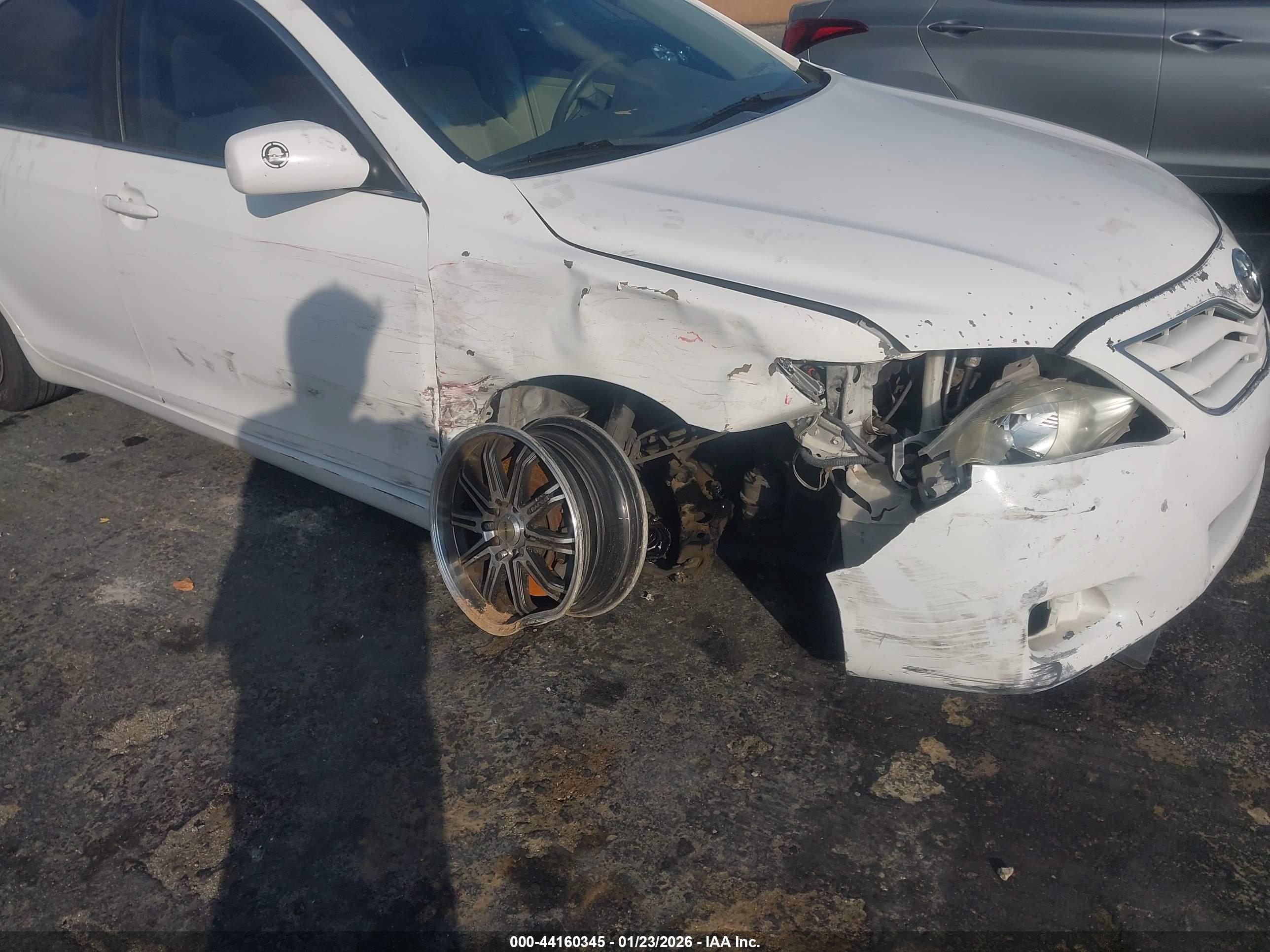 TOYOTA CAMRY image 6
