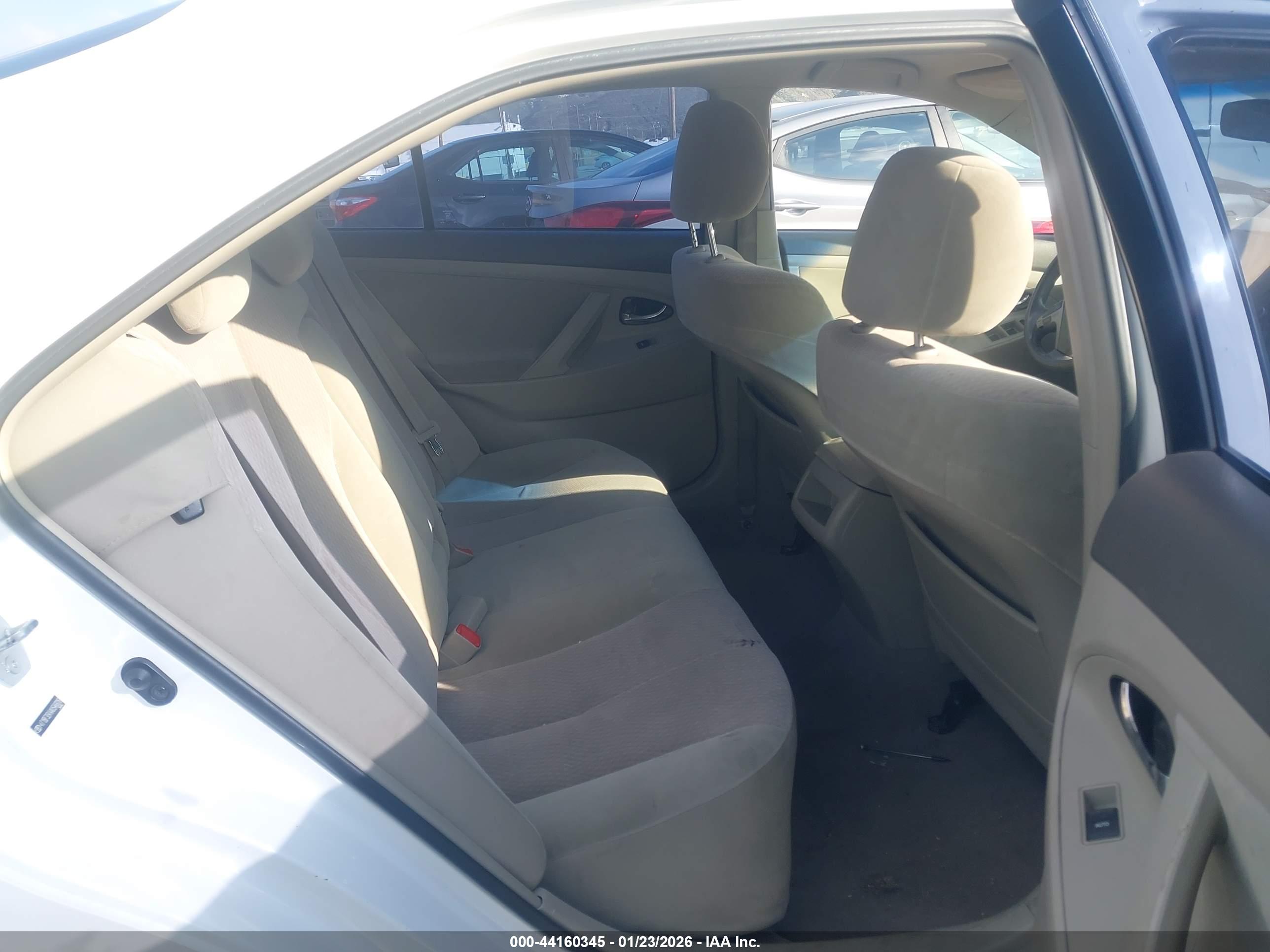 TOYOTA CAMRY image 8