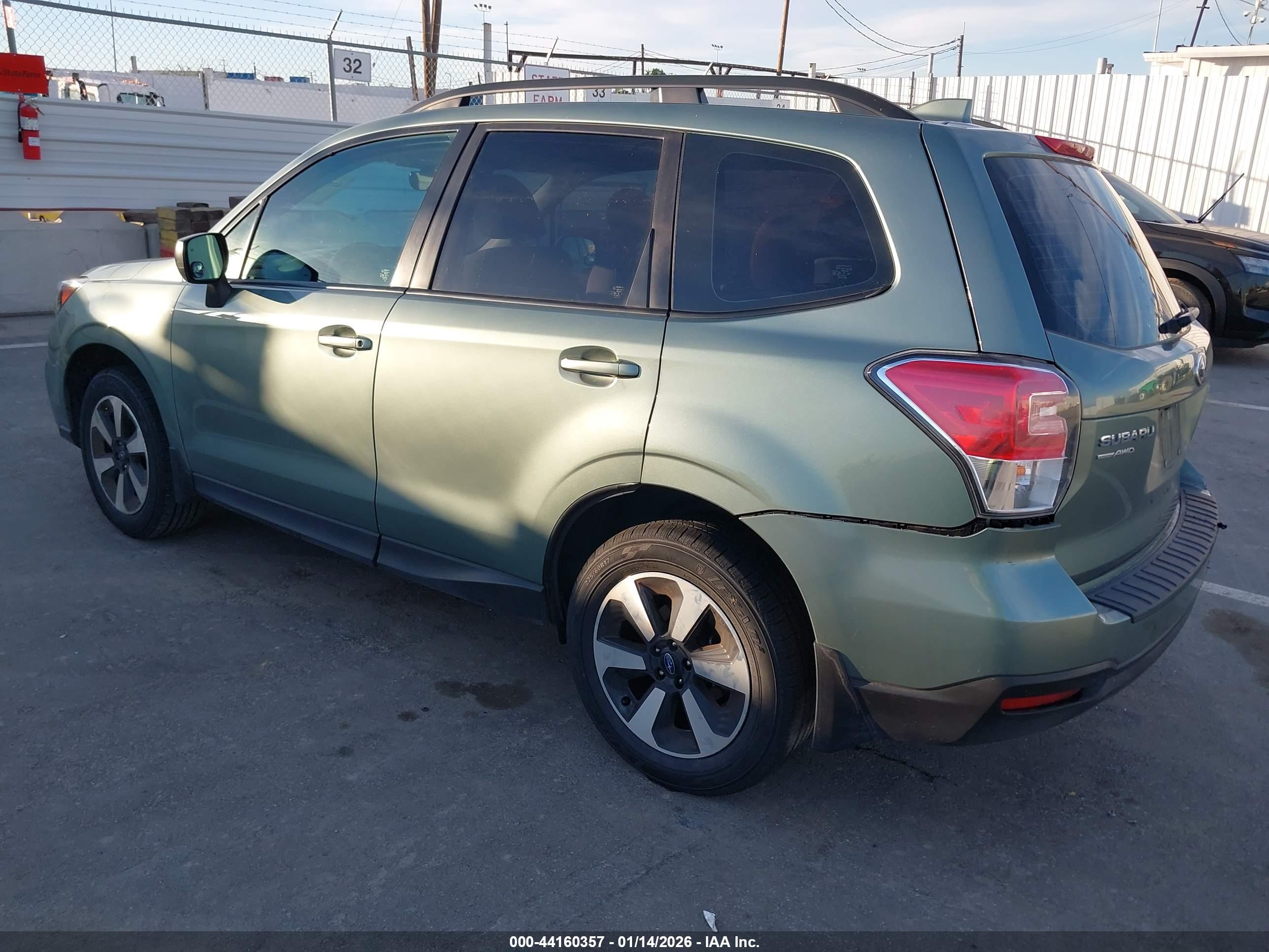 SUBARU FORESTER image 3