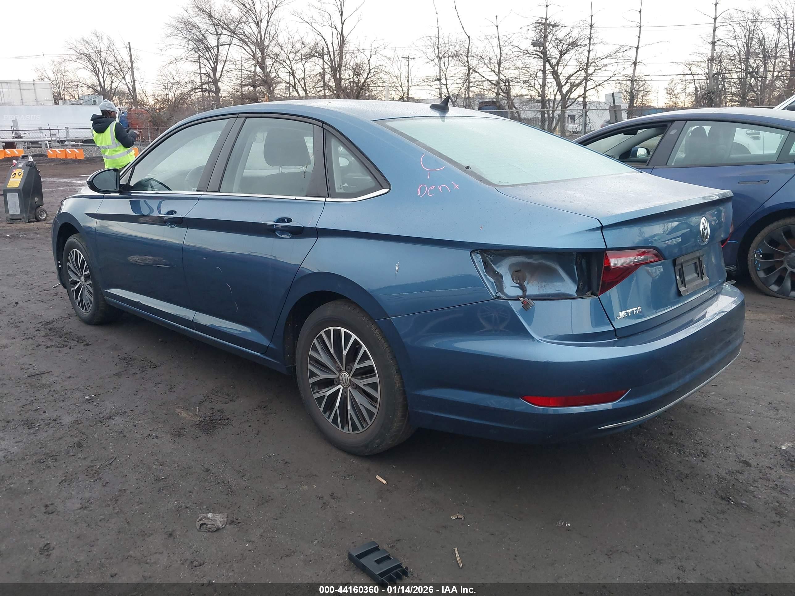 VOLKSWAGEN JETTA image 3