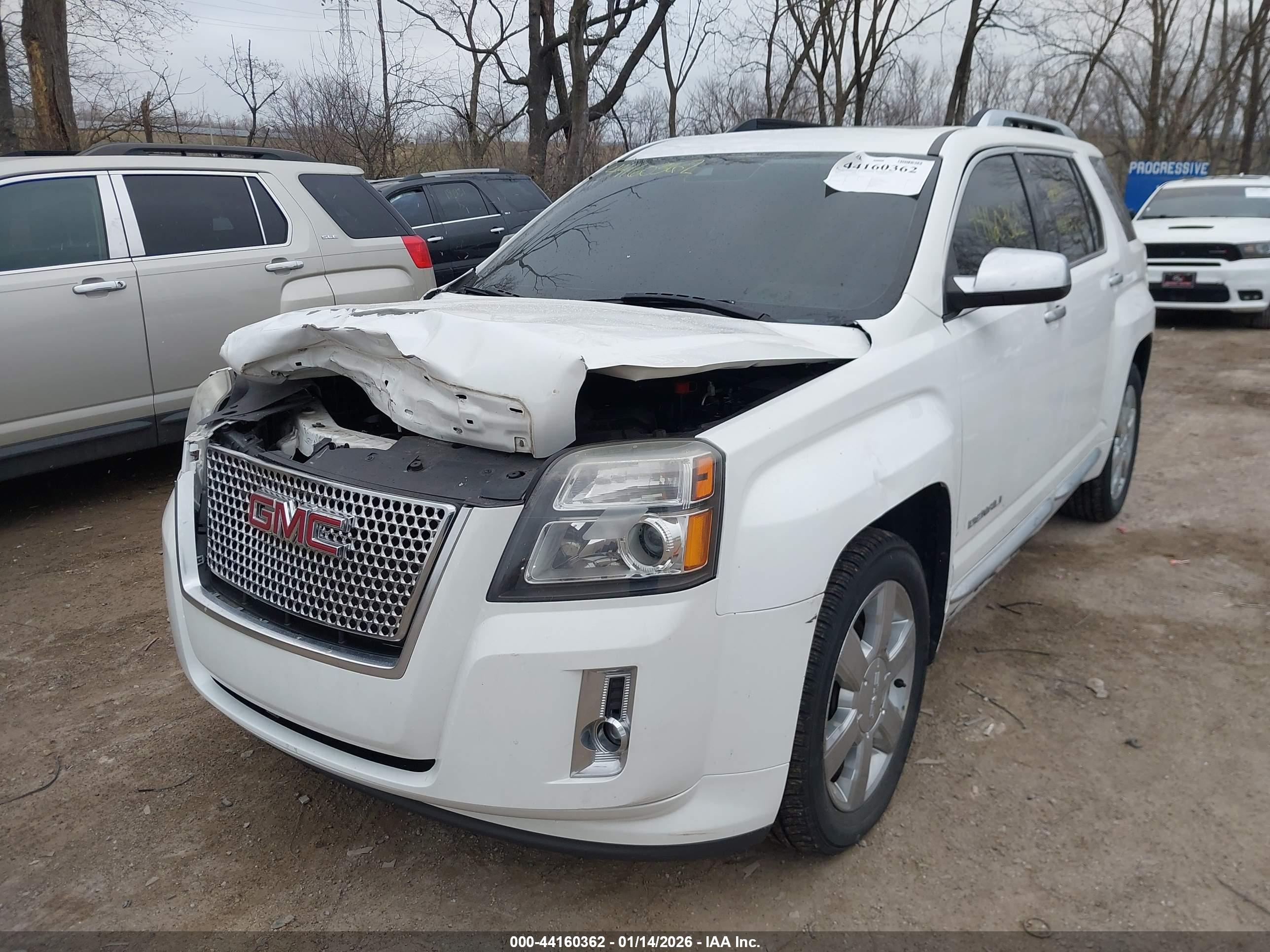 GMC TERRAIN image 6