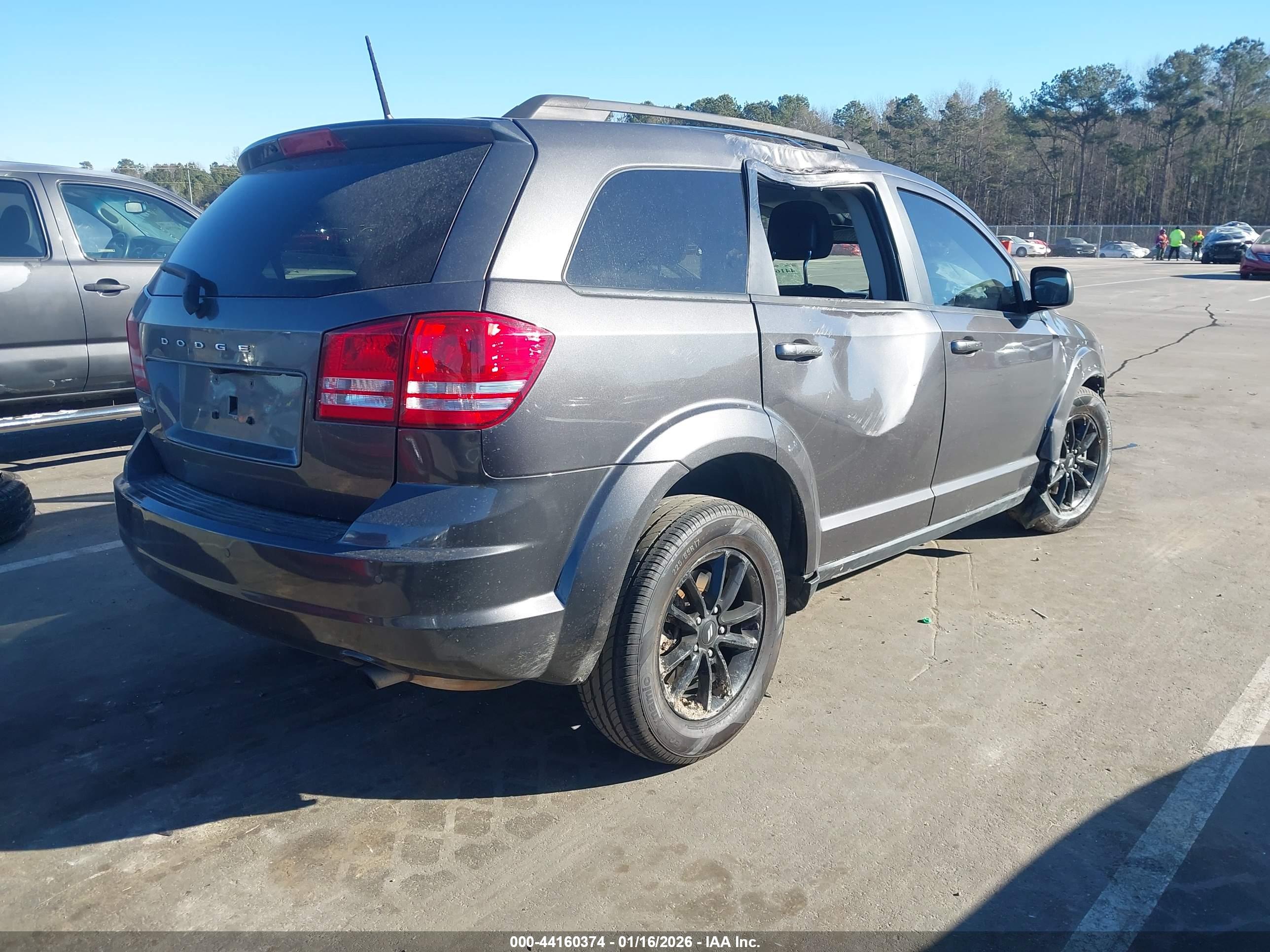 DODGE JOURNEY image 4