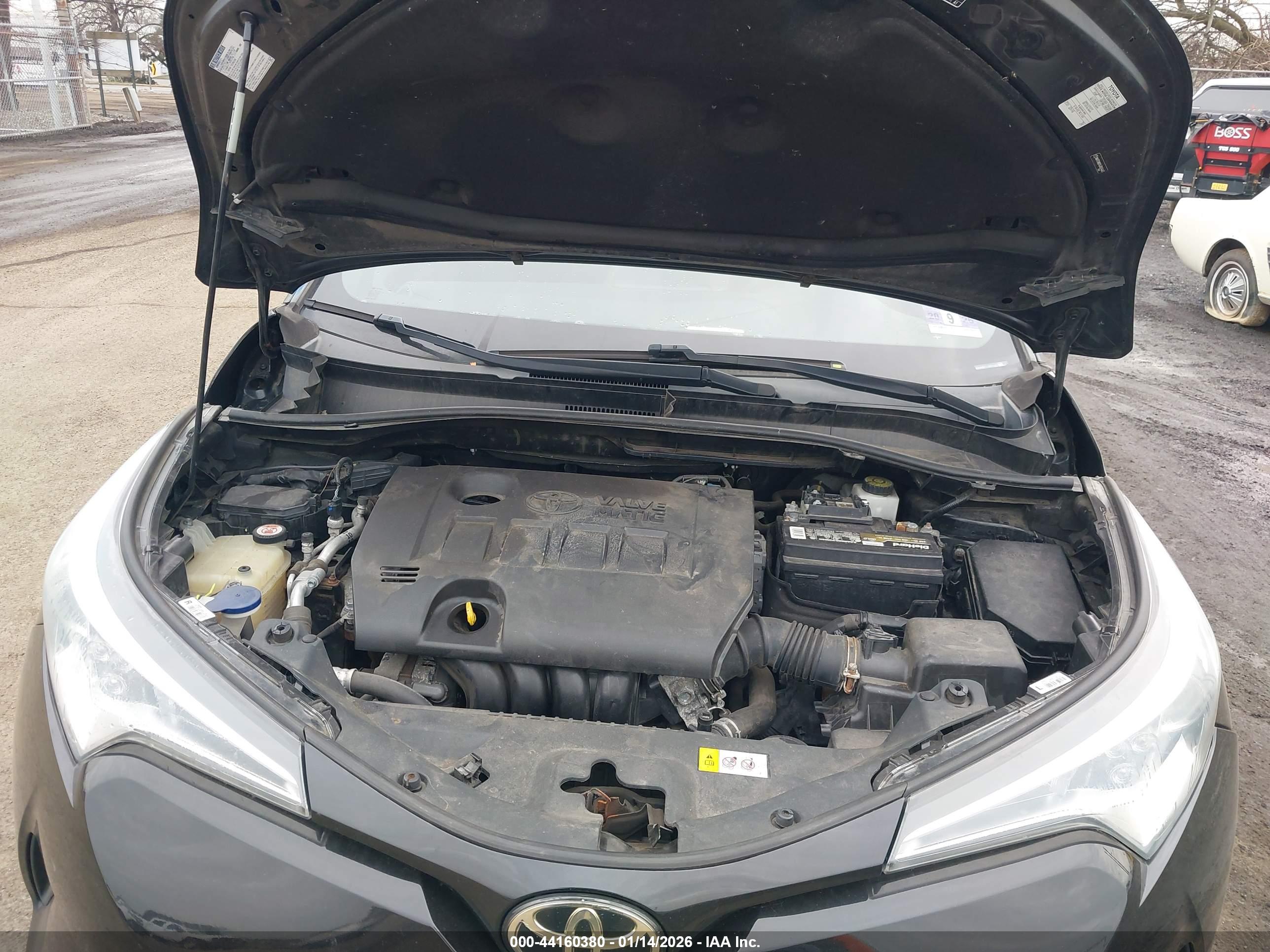 TOYOTA C-HR image 10