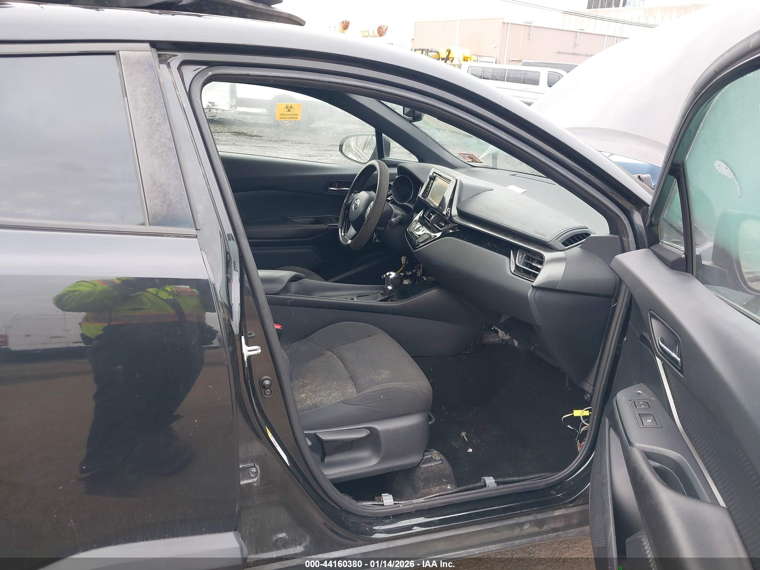 TOYOTA C-HR image 5