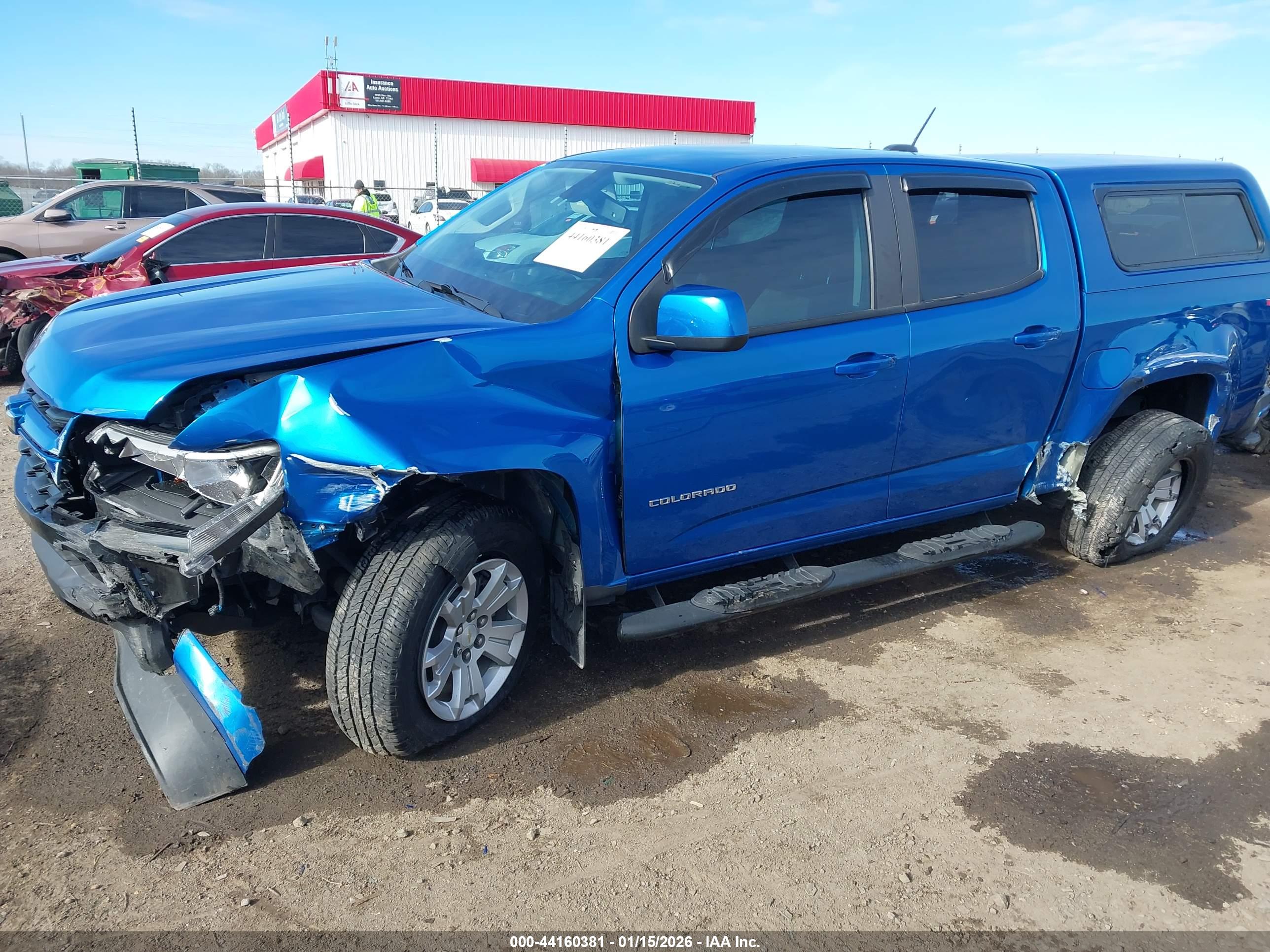 CHEVROLET COLORADO image 6