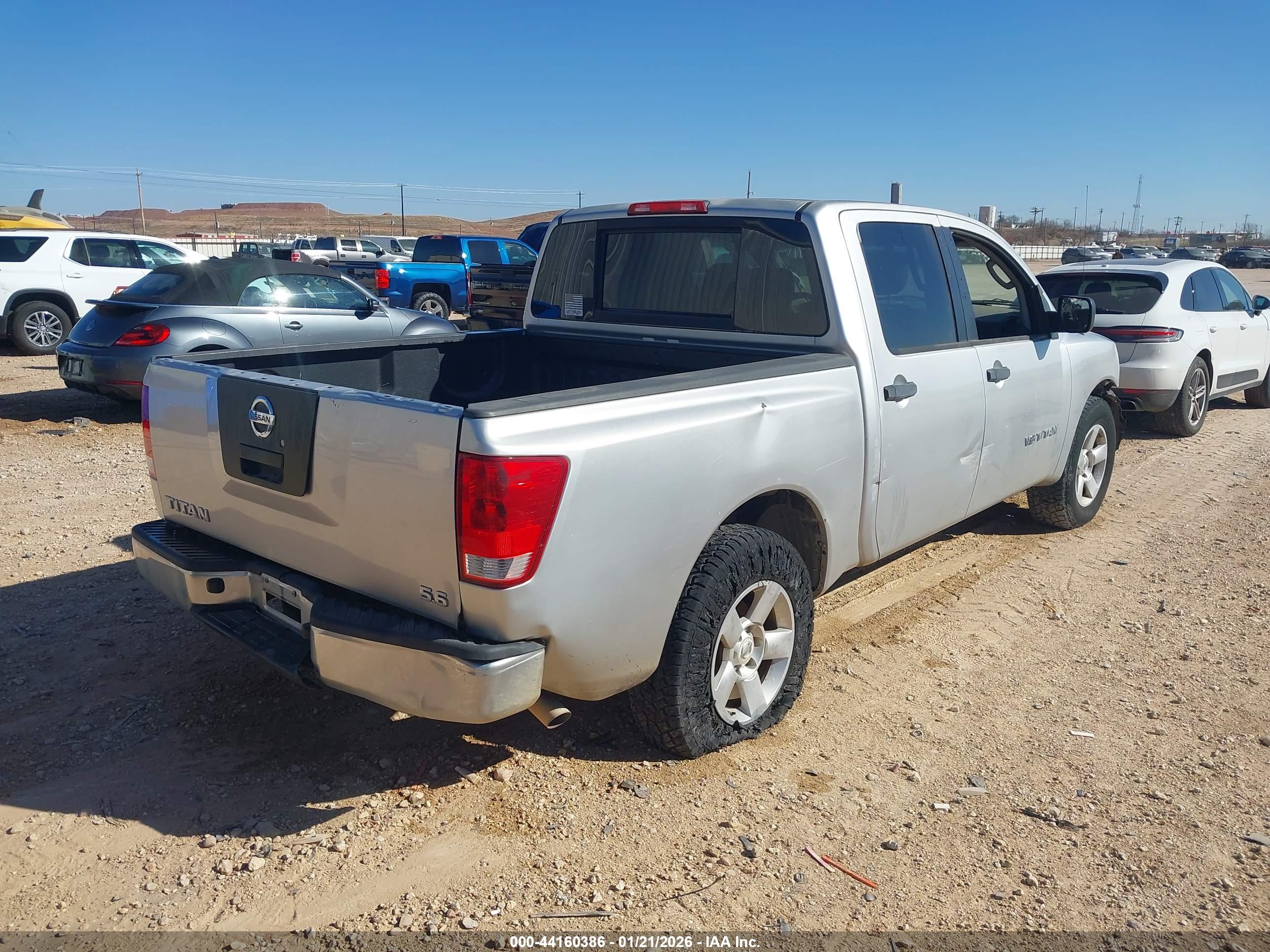 NISSAN TITAN image 4