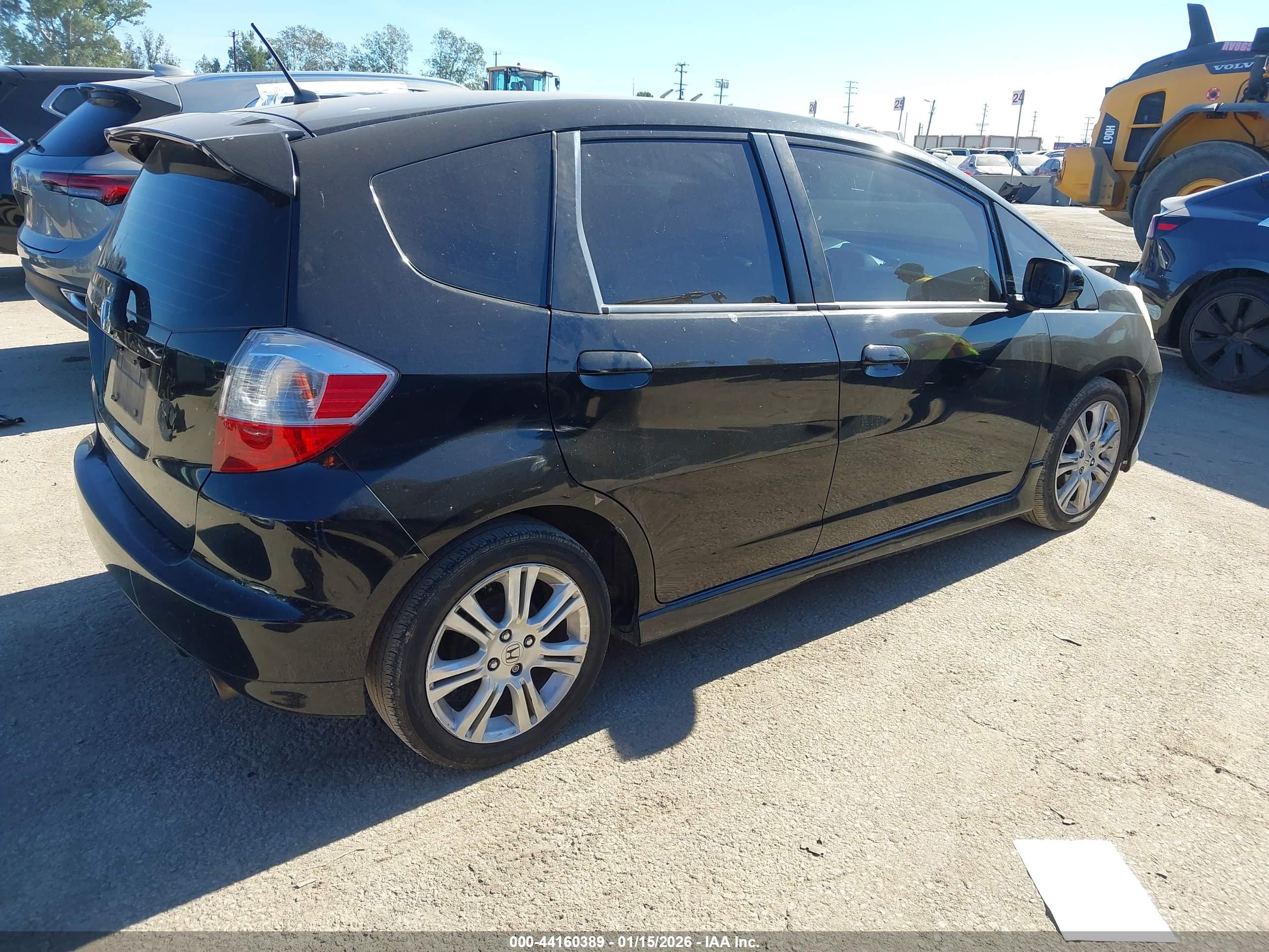 HONDA FIT image 4