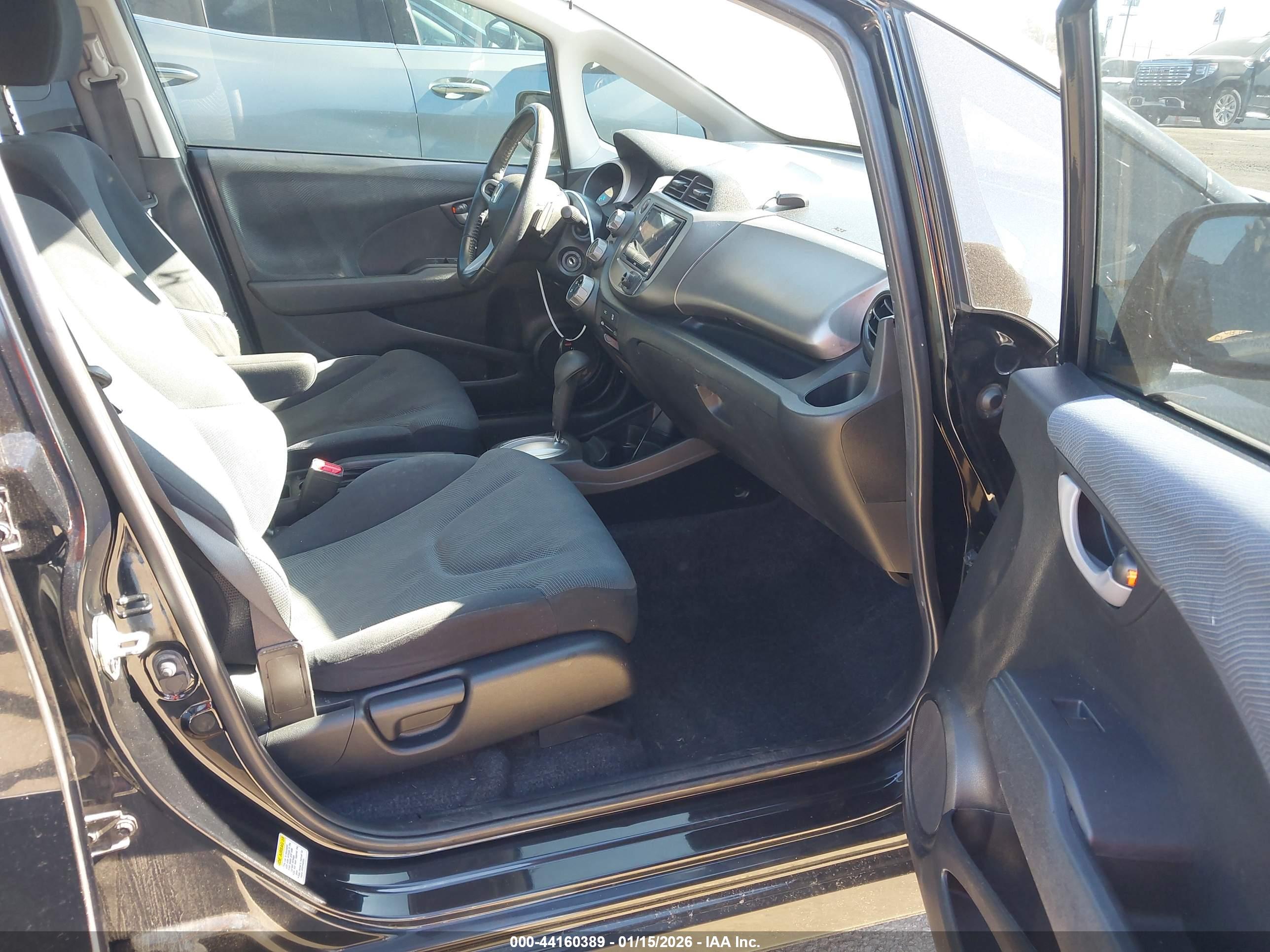 HONDA FIT image 5