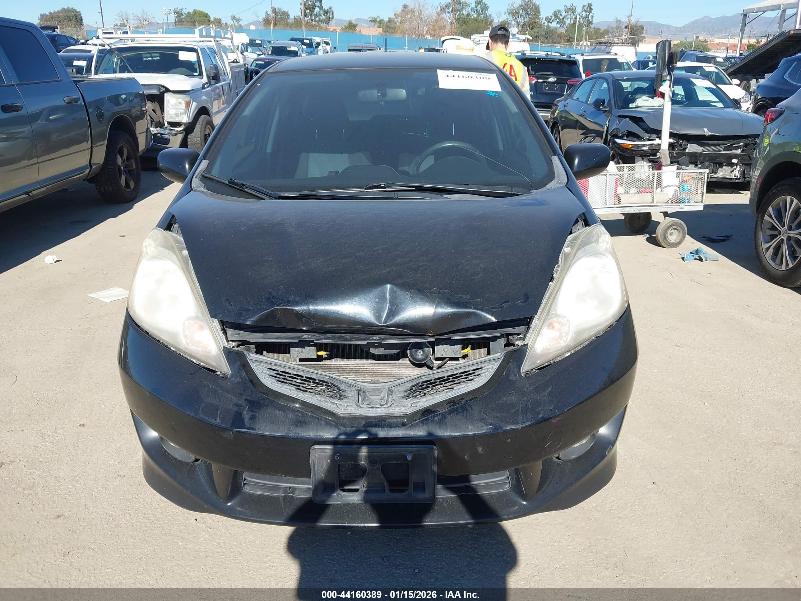 HONDA FIT image 6