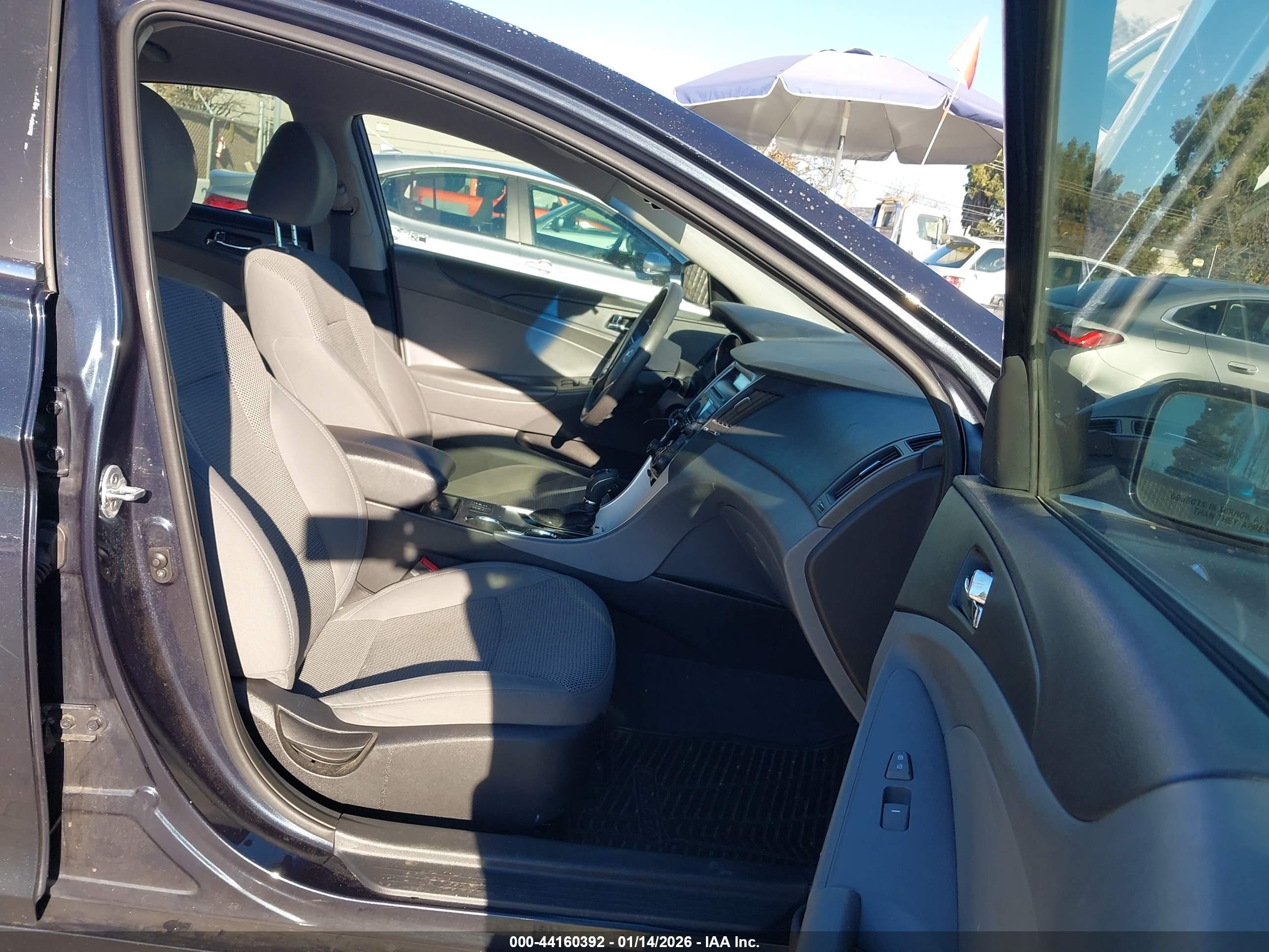 HYUNDAI SONATA image 5