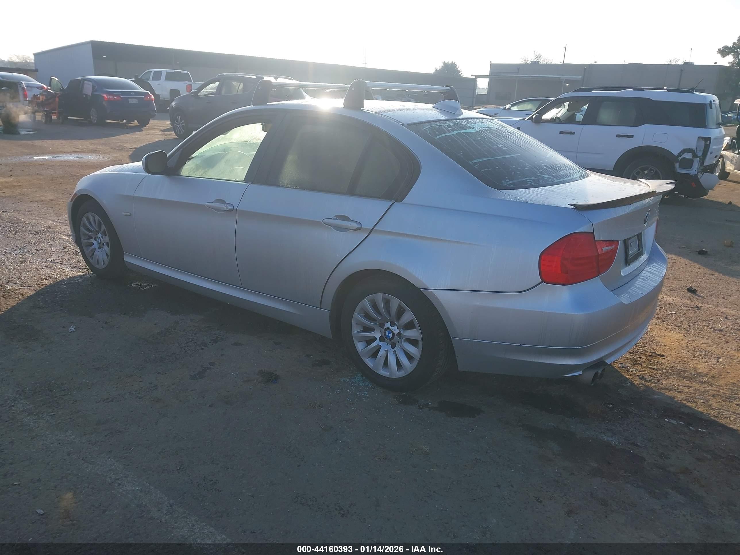 BMW 328I image 3