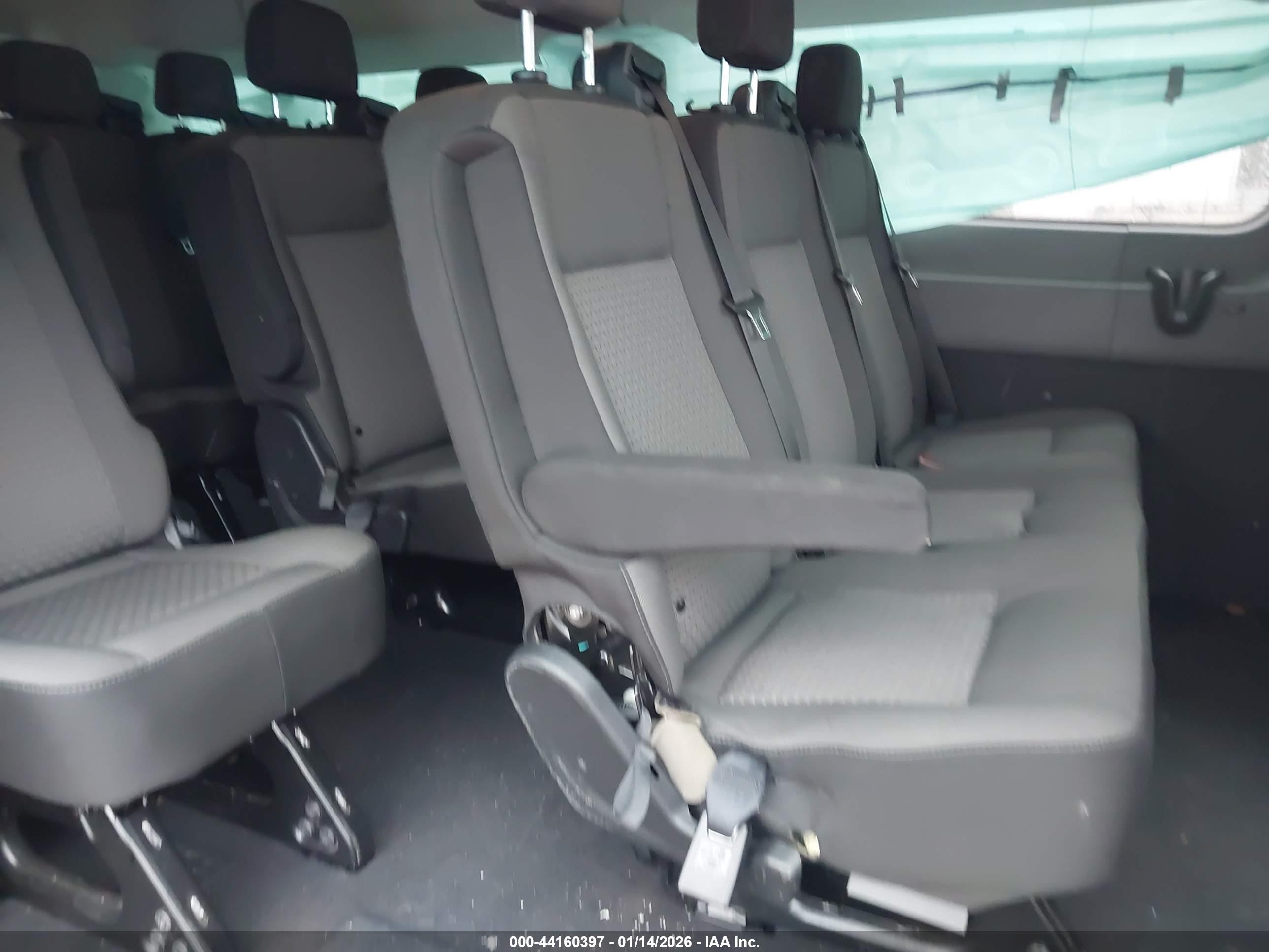 FORD TRANSIT-350 image 8