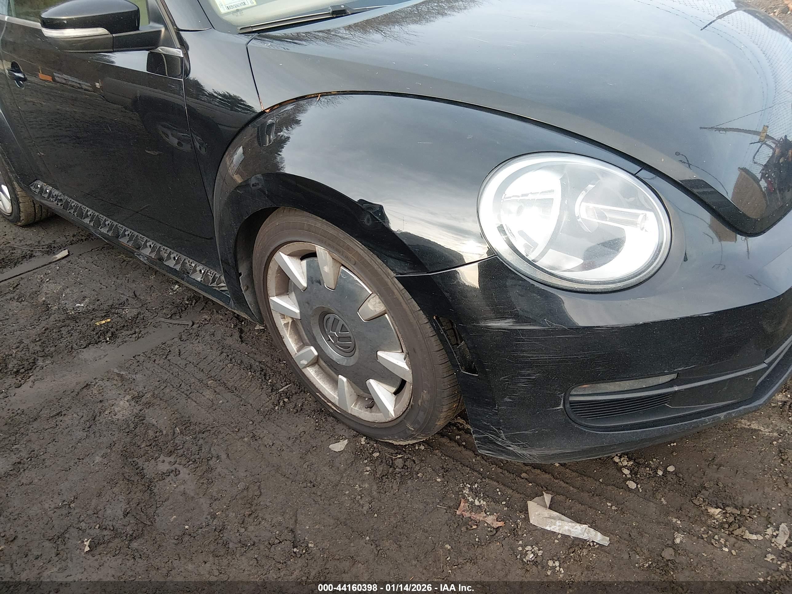 VOLKSWAGEN BEETLE image 6