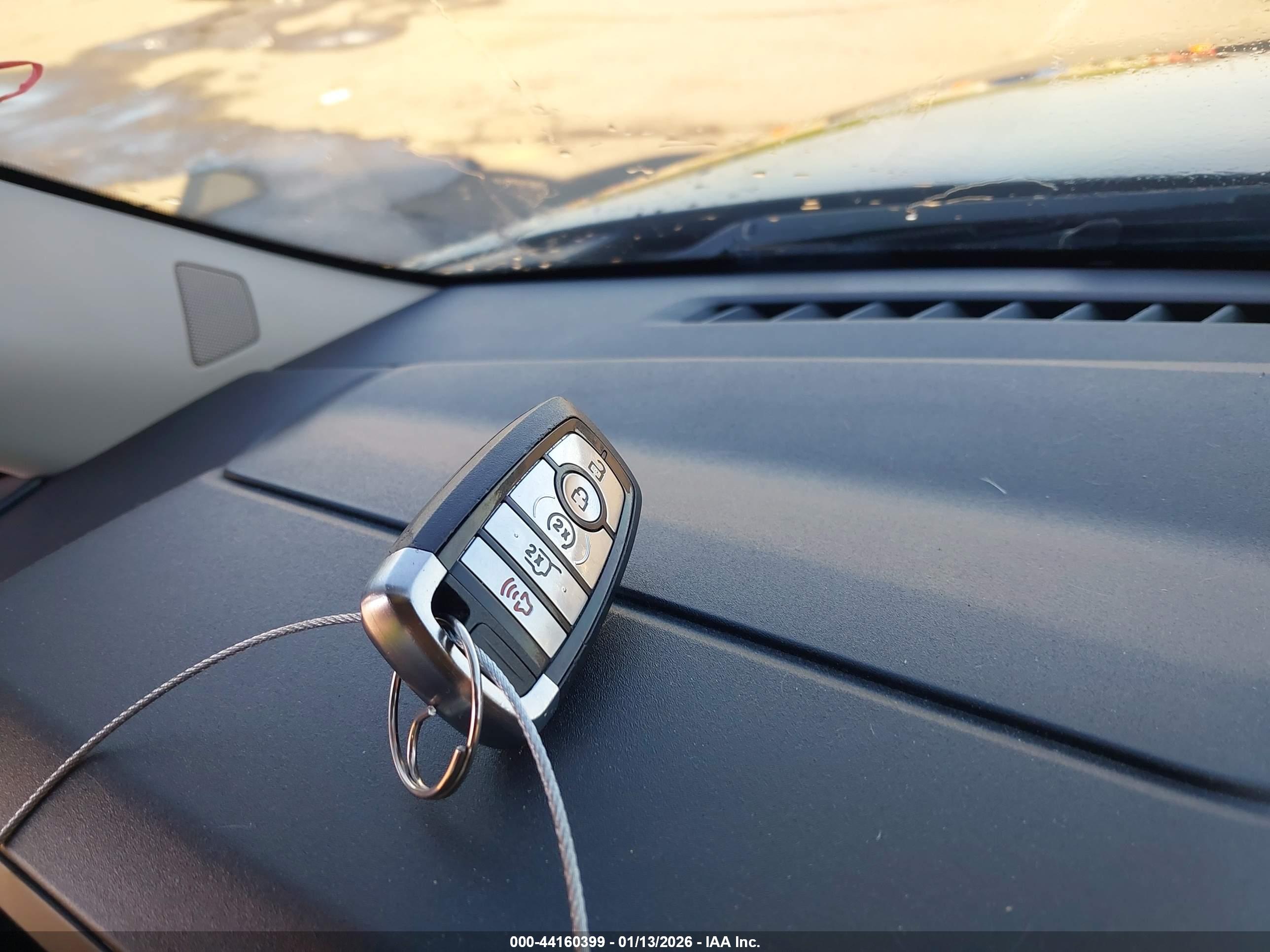 FORD EXPEDITION image 11
