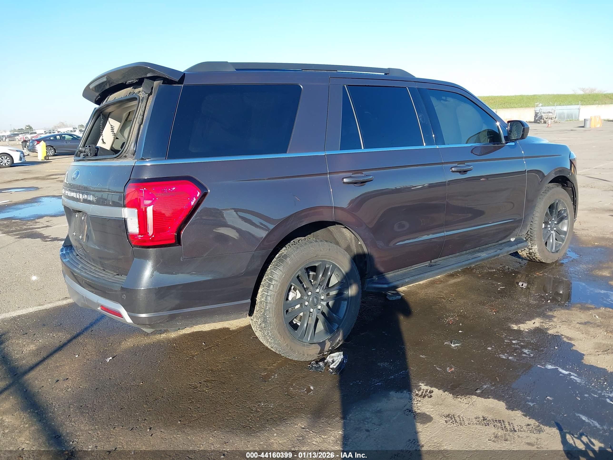FORD EXPEDITION image 4