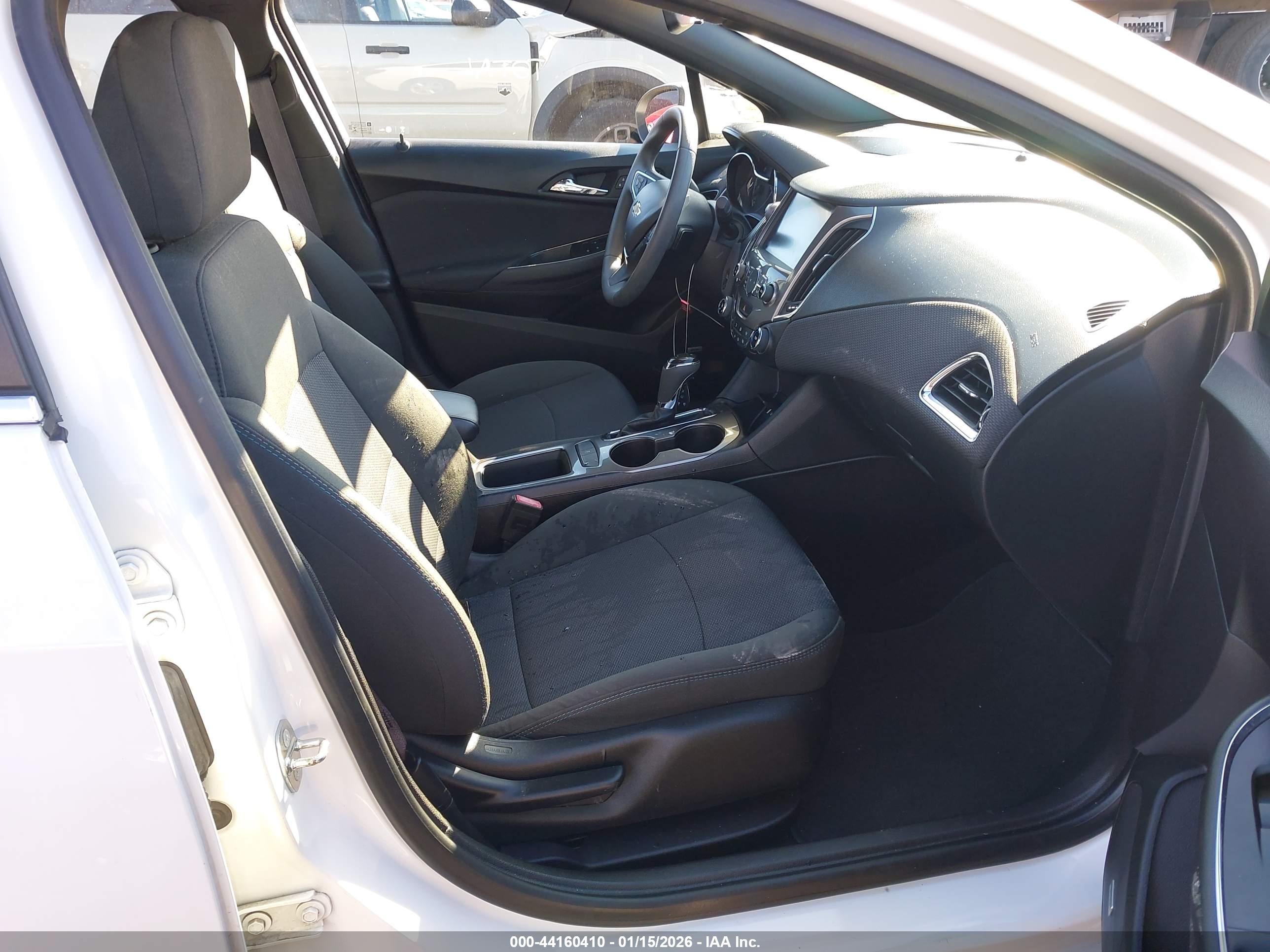 CHEVROLET CRUZE image 5