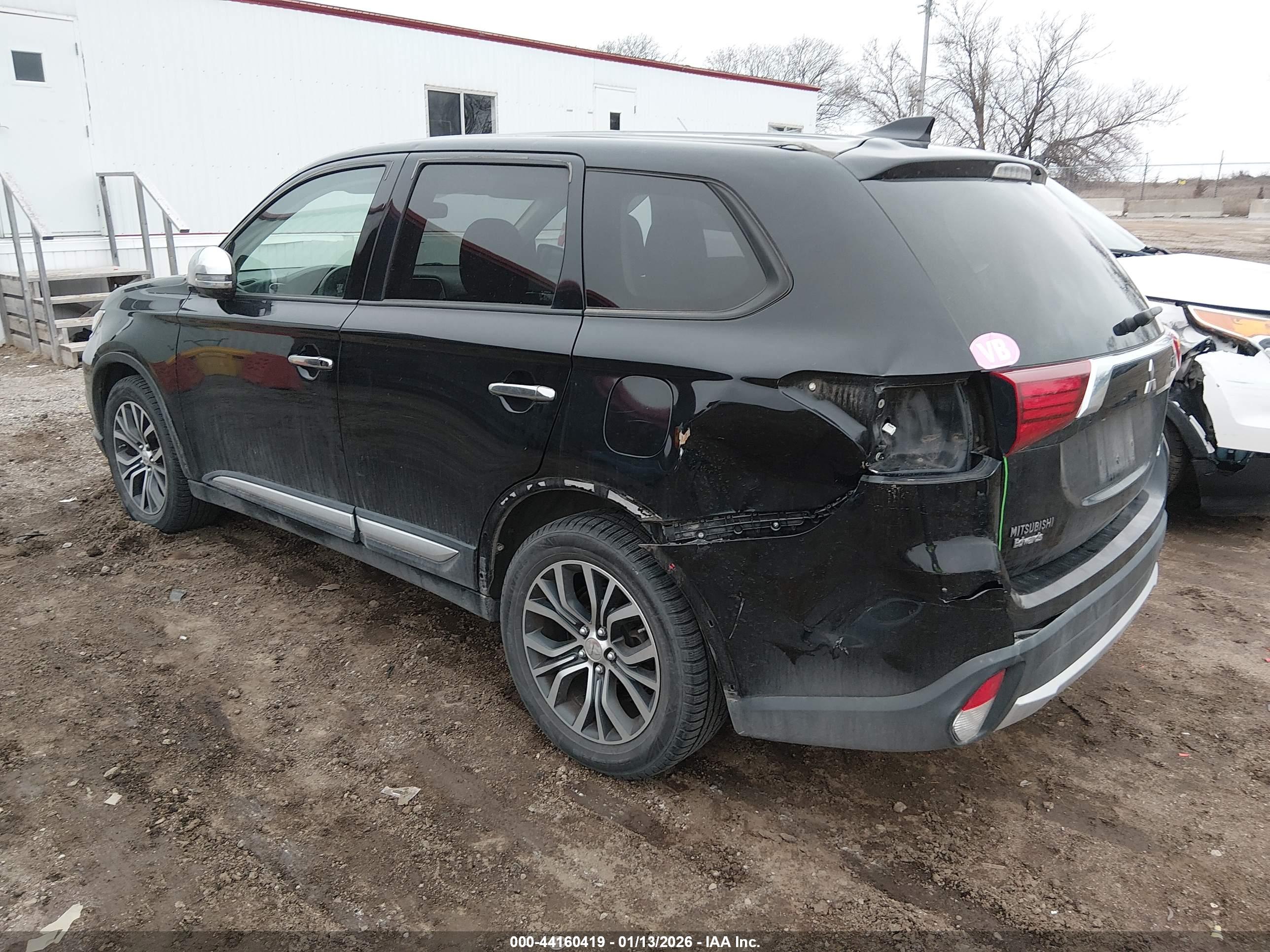 MITSUBISHI OUTLANDER image 3