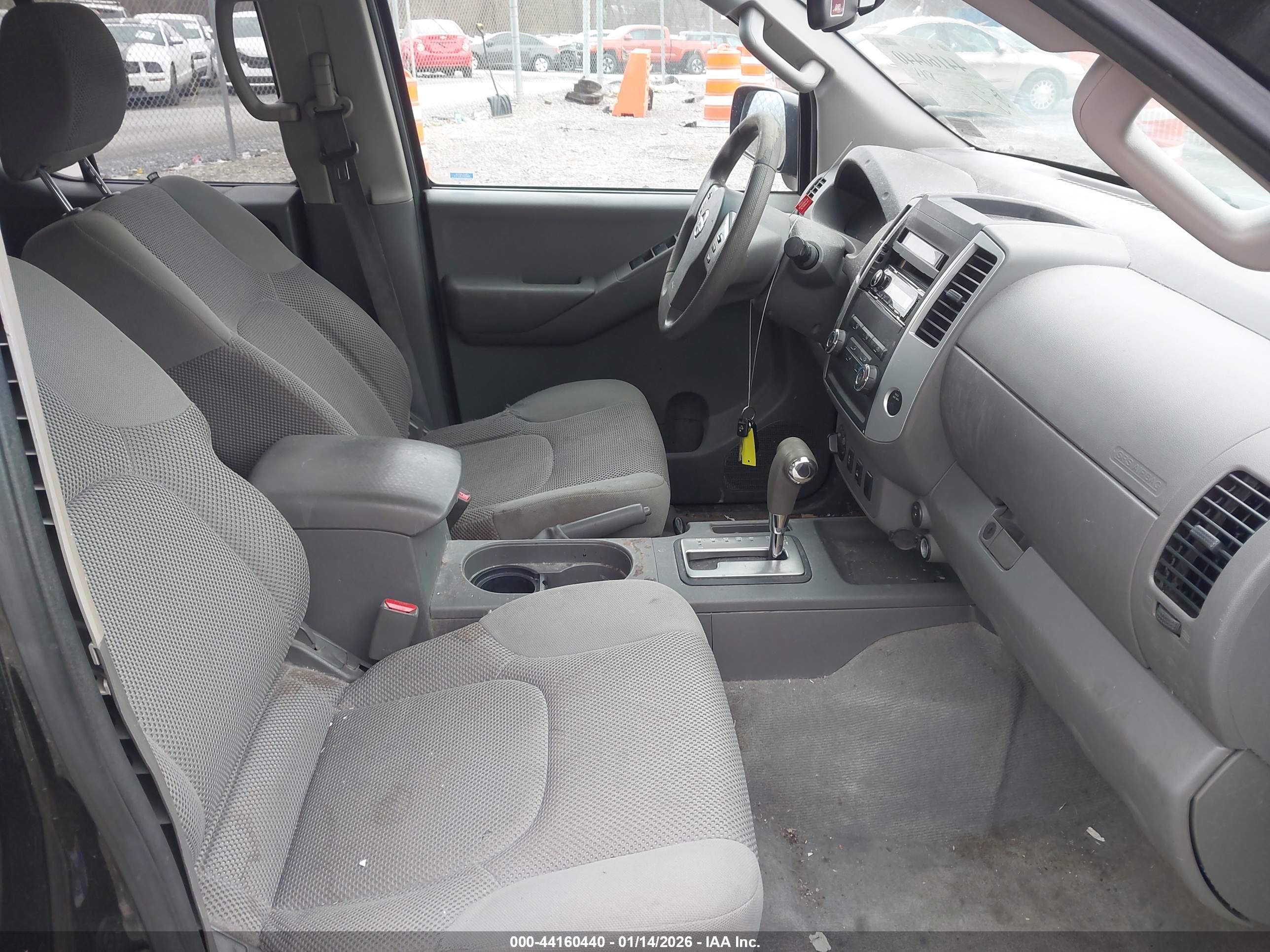NISSAN FRONTIER image 5