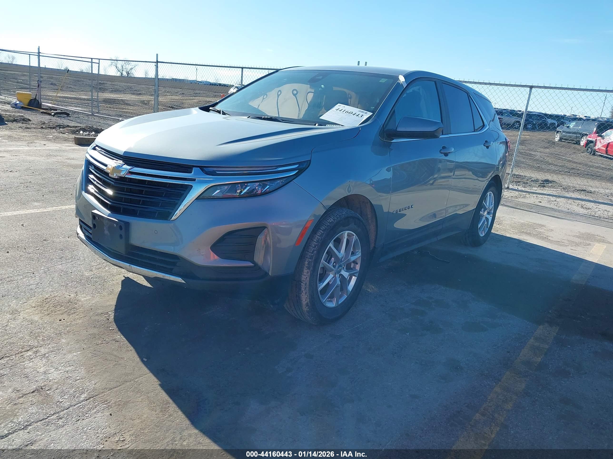 CHEVROLET EQUINOX image 2