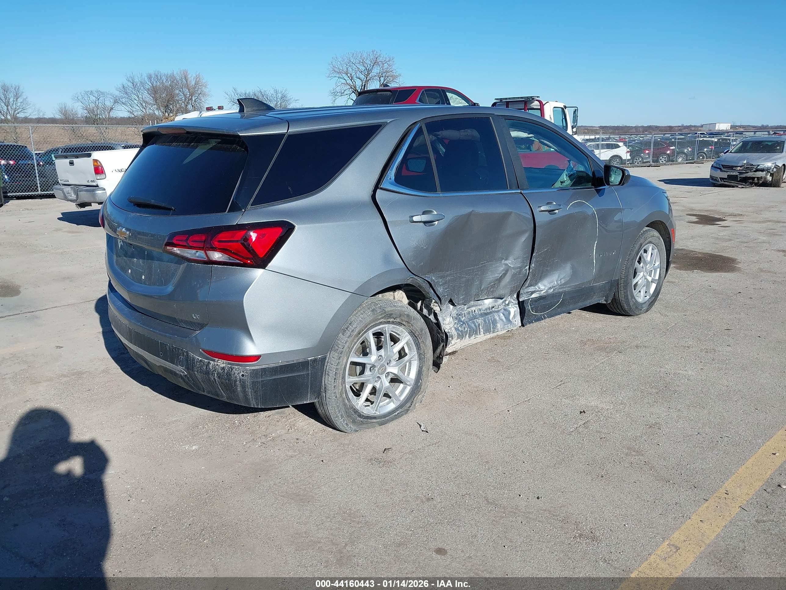 CHEVROLET EQUINOX image 4