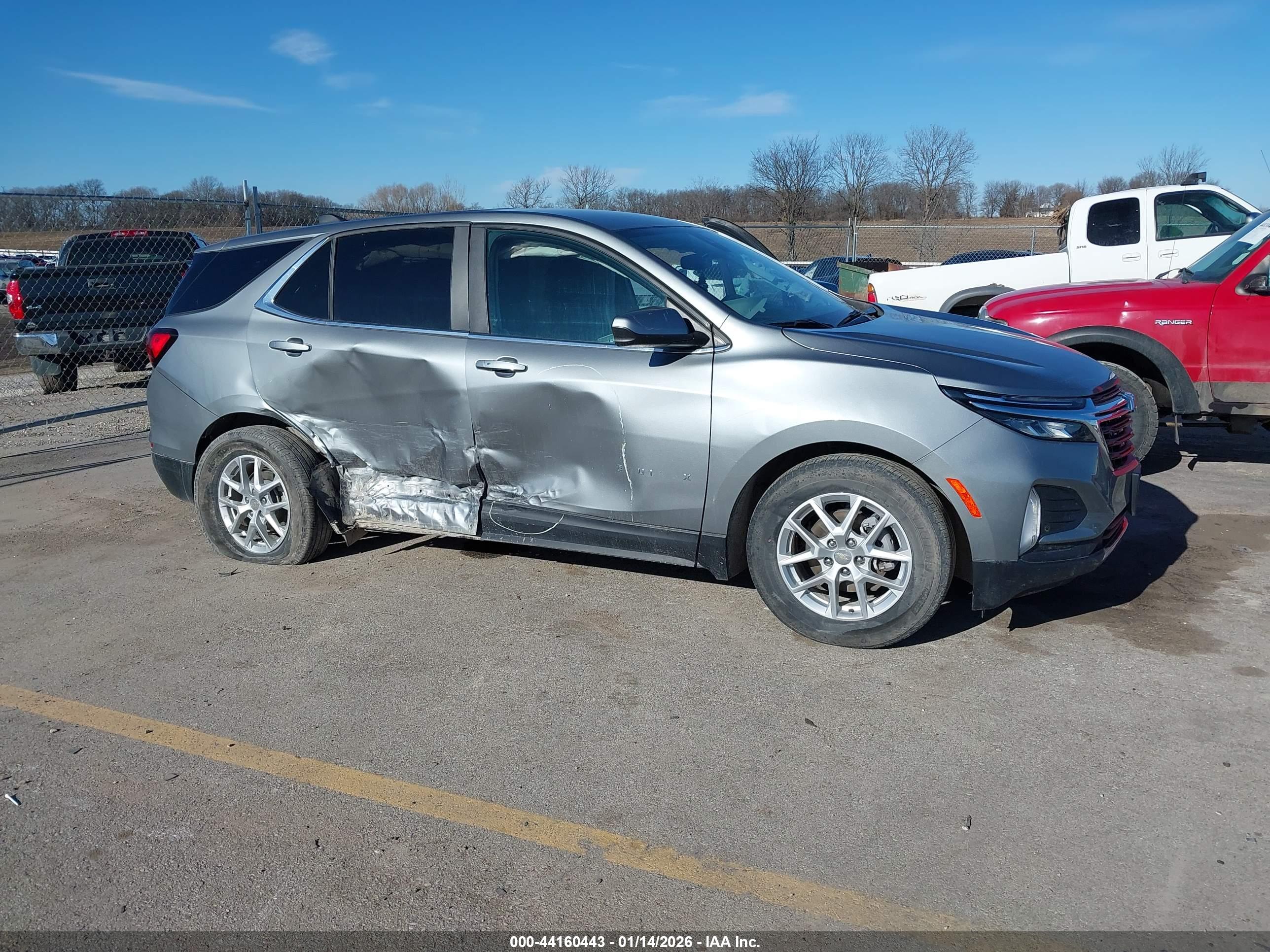 CHEVROLET EQUINOX image 6