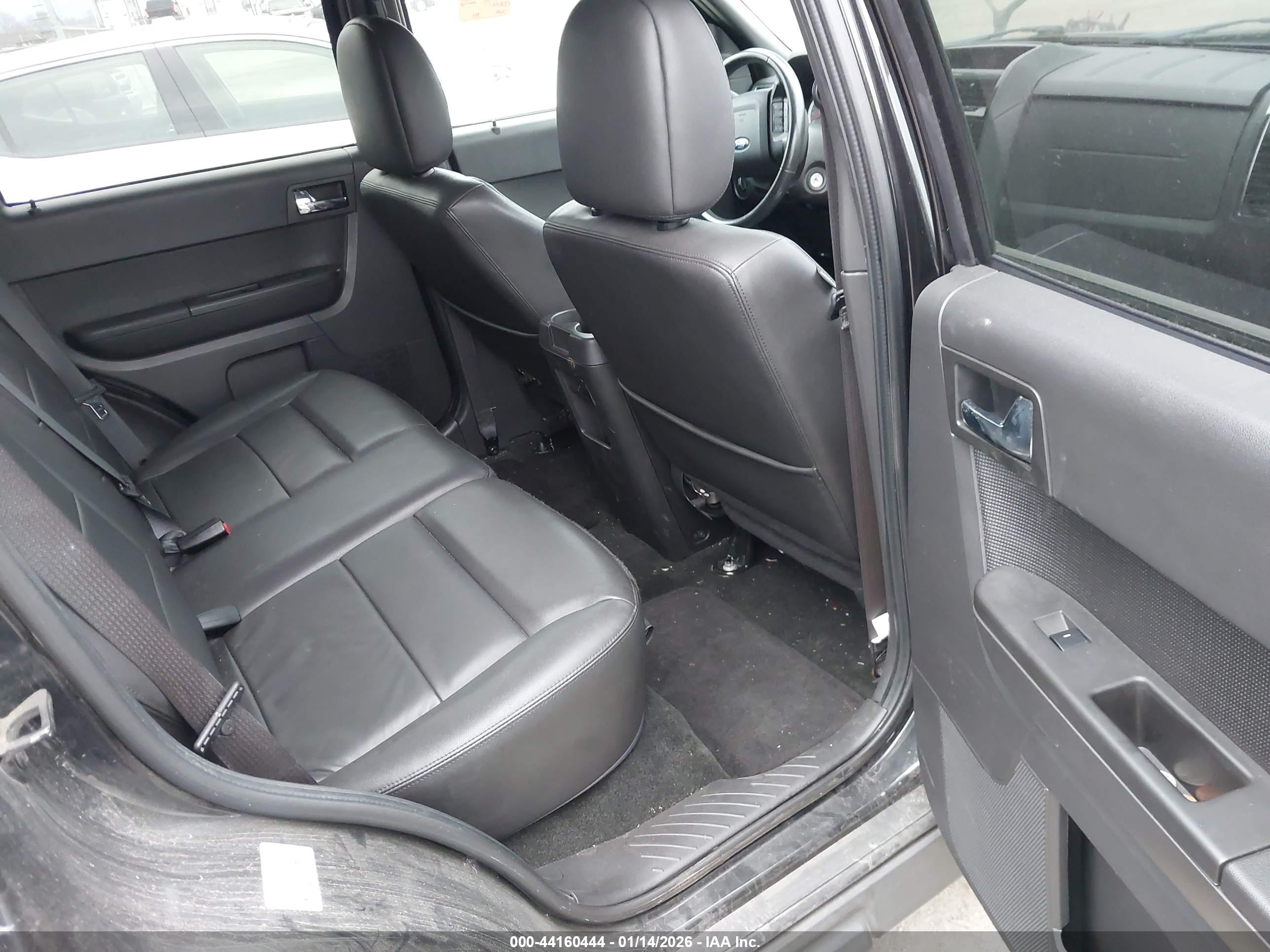 FORD ESCAPE image 8