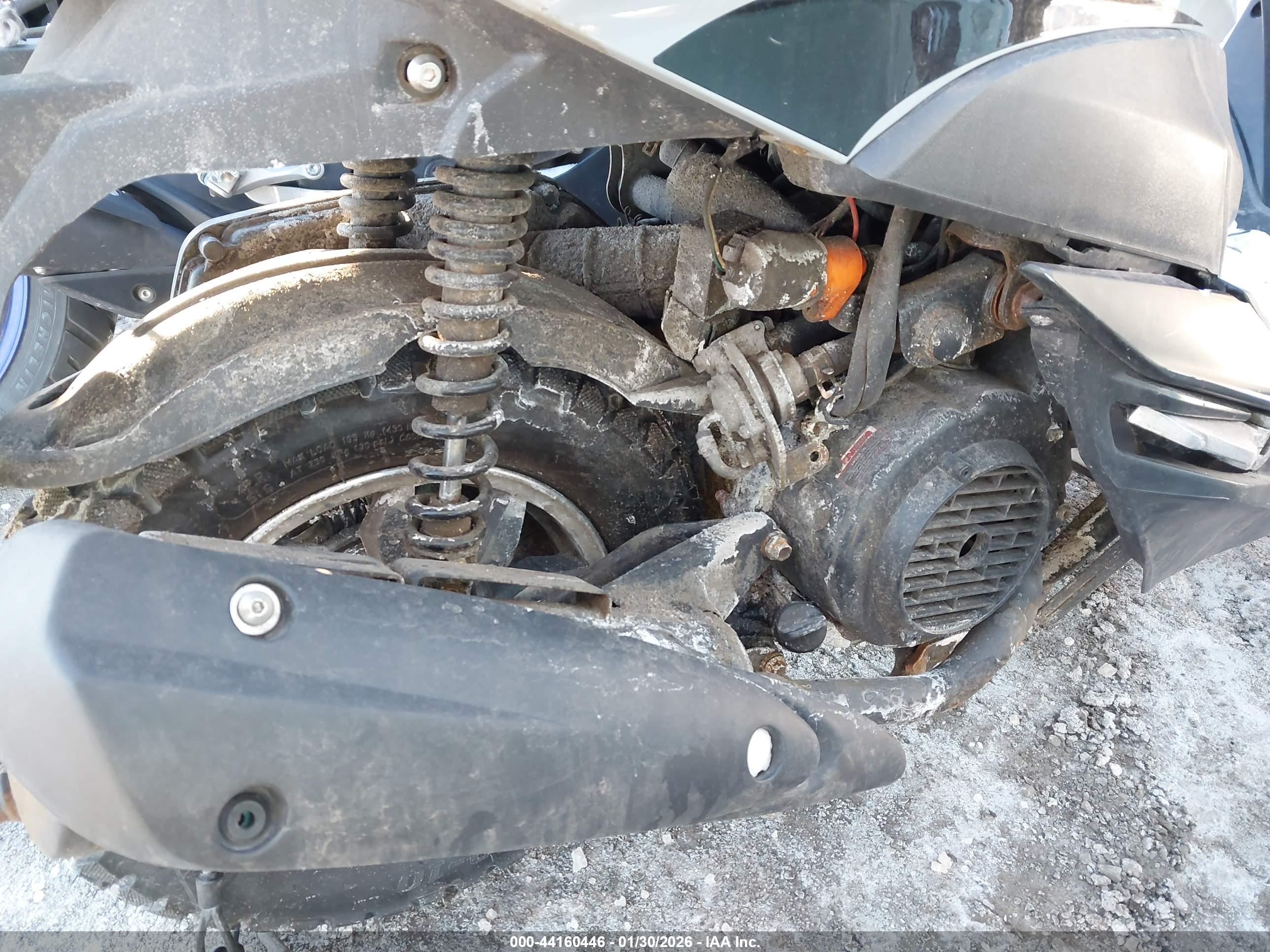 KAWASAKI BN125 image 8