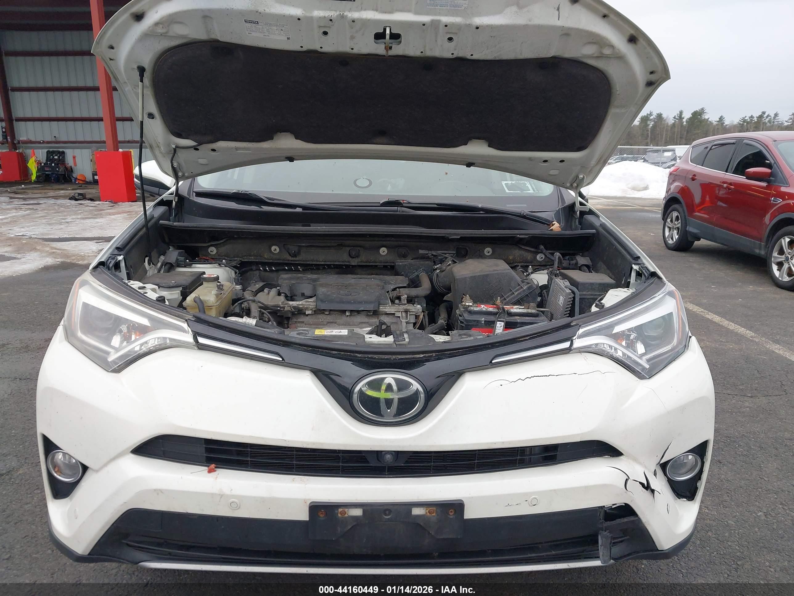 TOYOTA RAV4 image 10